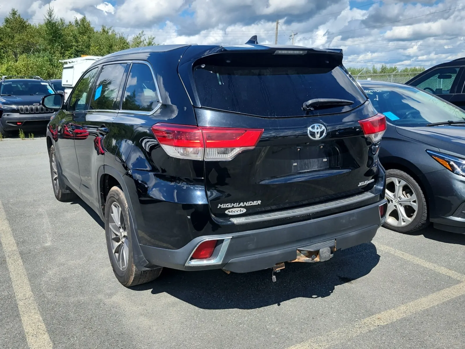 Driver Rear 3/4 Photo
