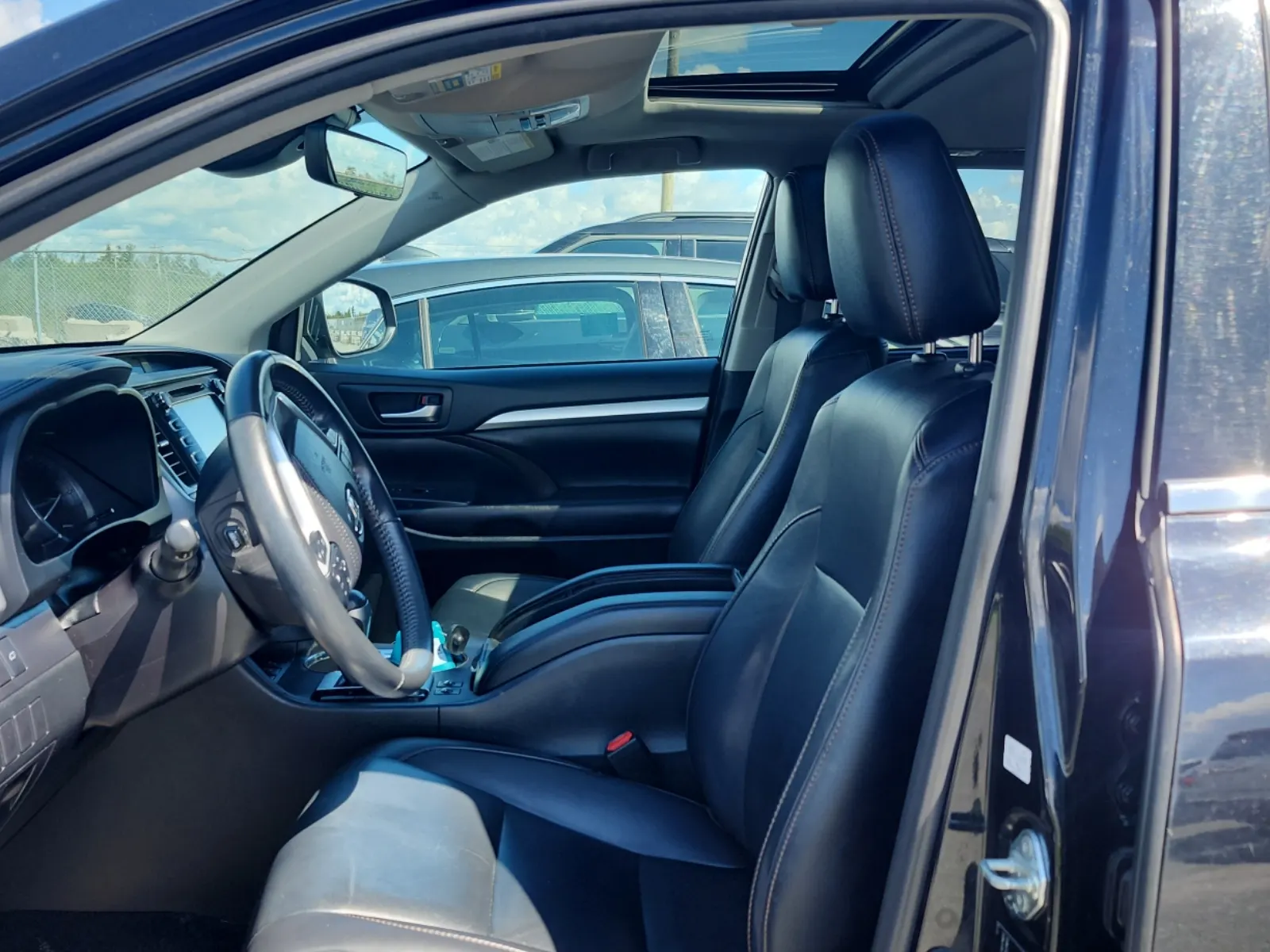 Front Interior Photo