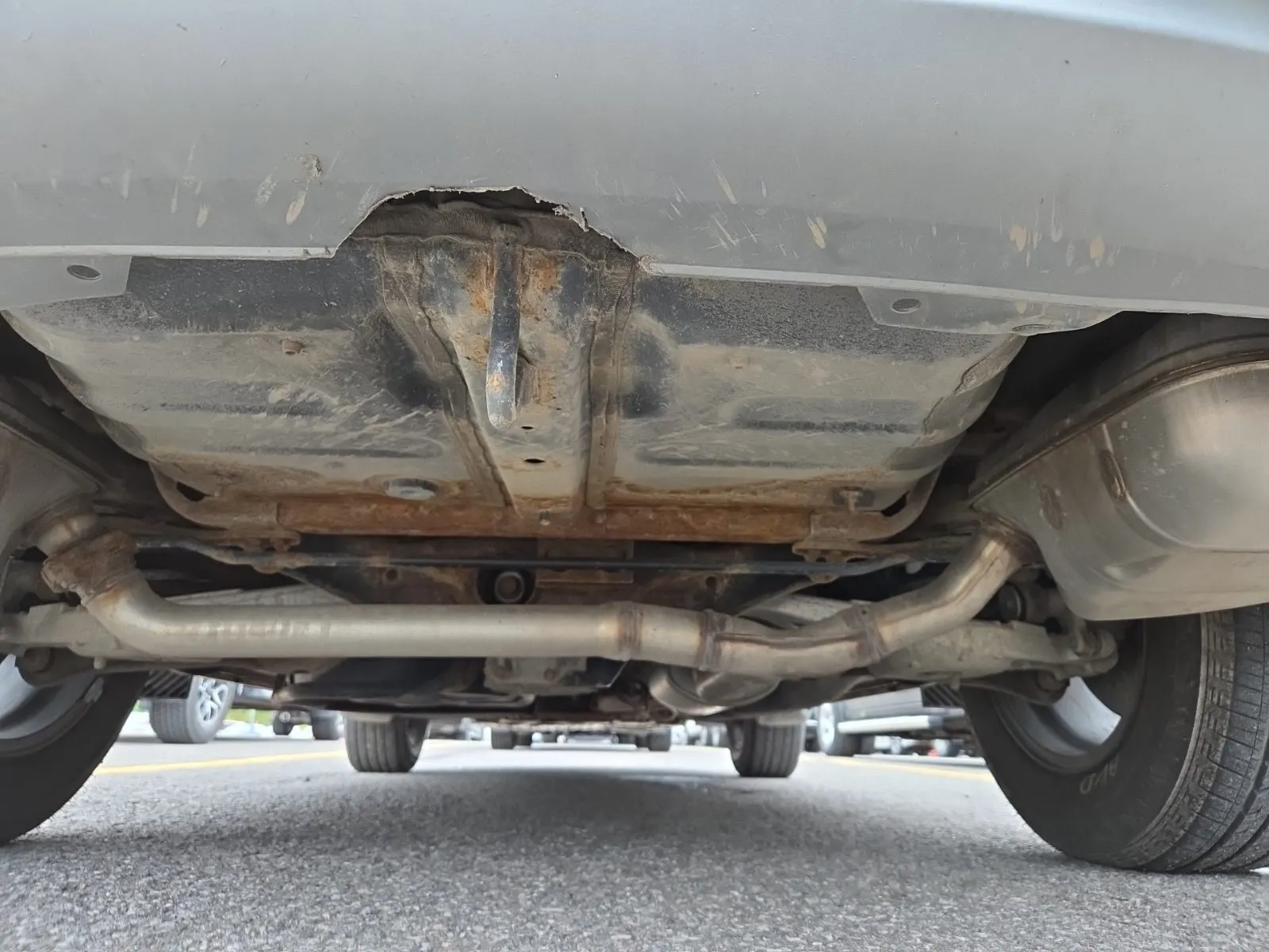 Undercarriage - Rear Photo