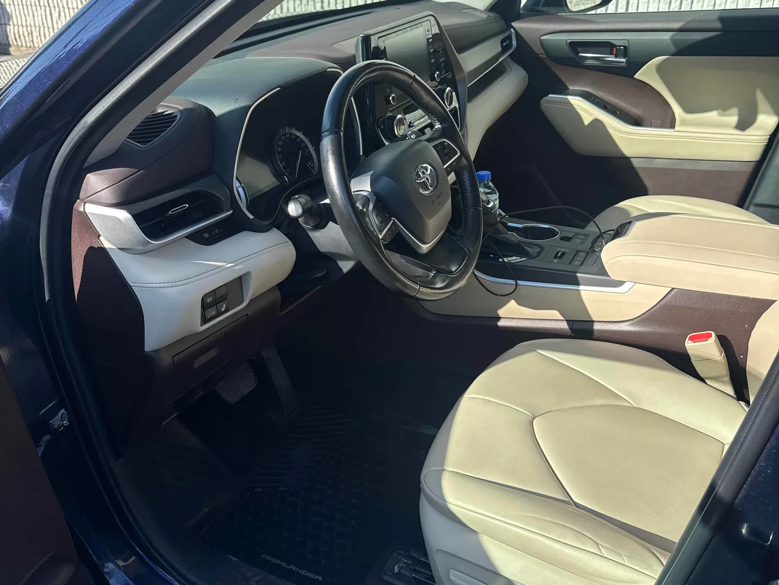 Interior driver side