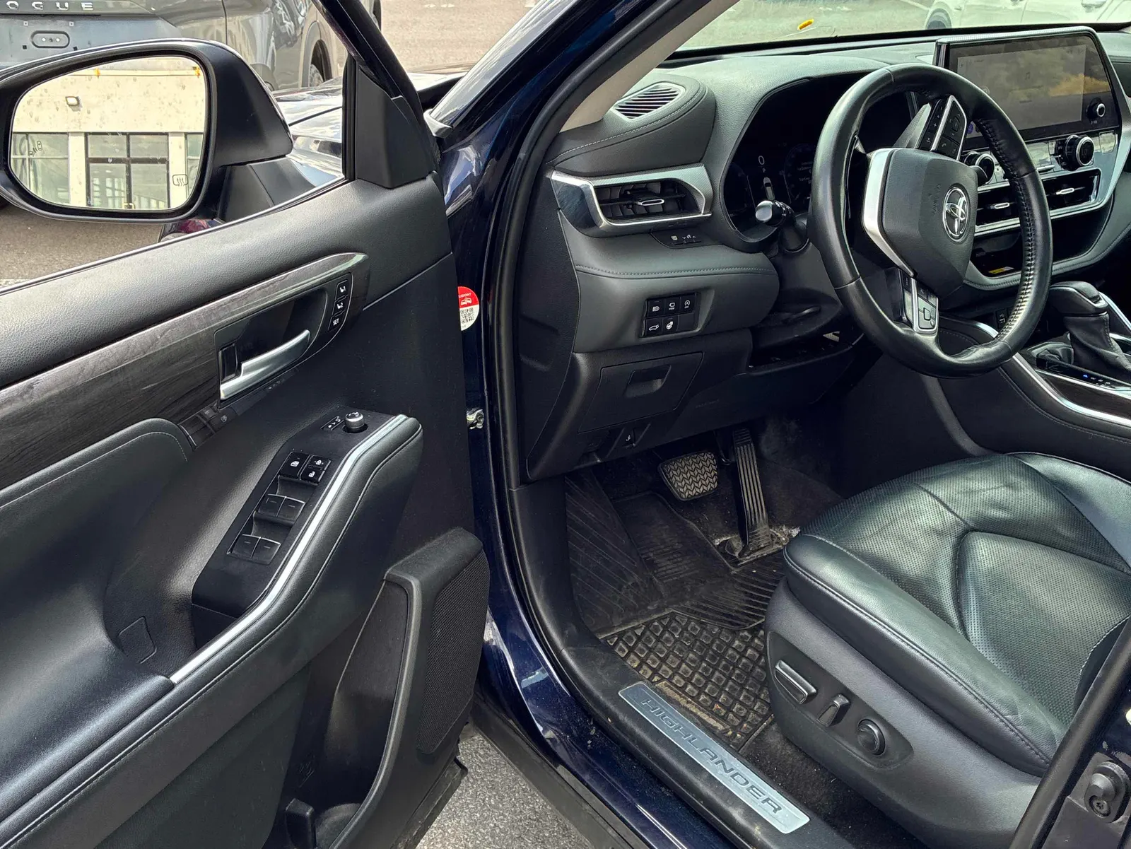 Interior driver side