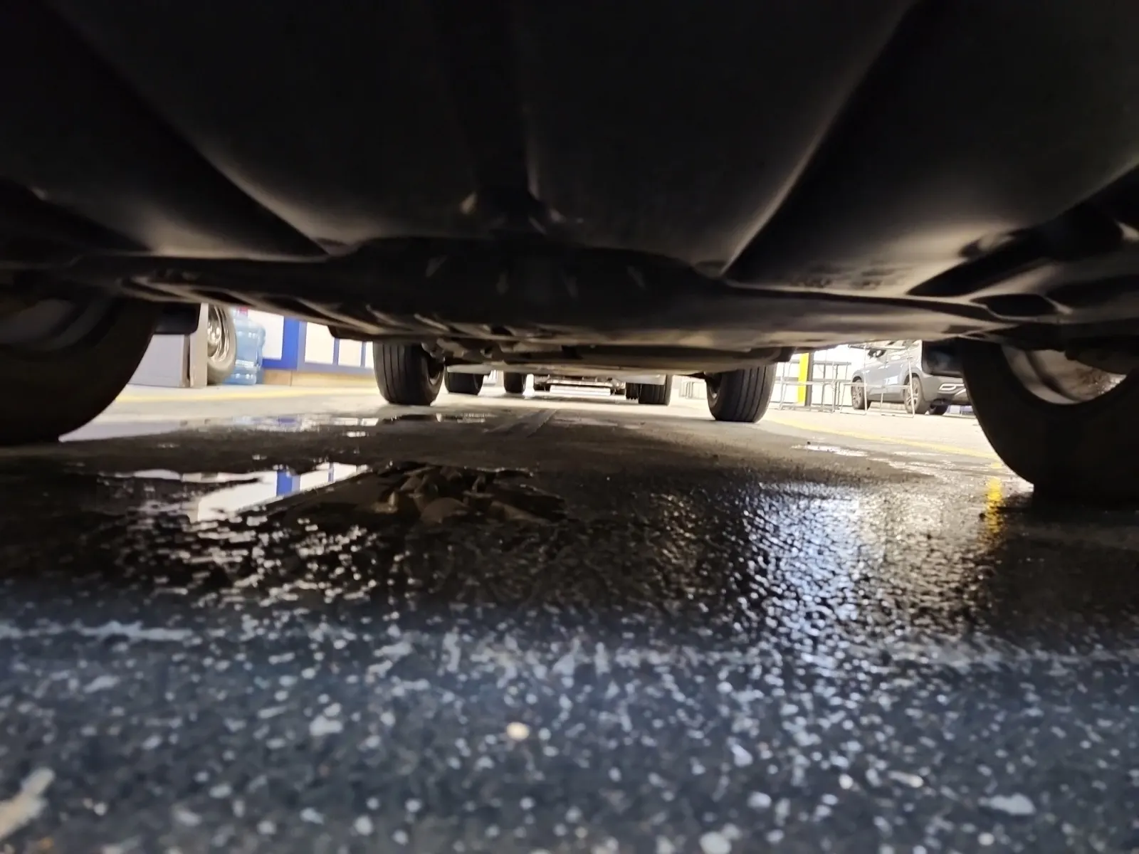 Undercarriage - Front Photo