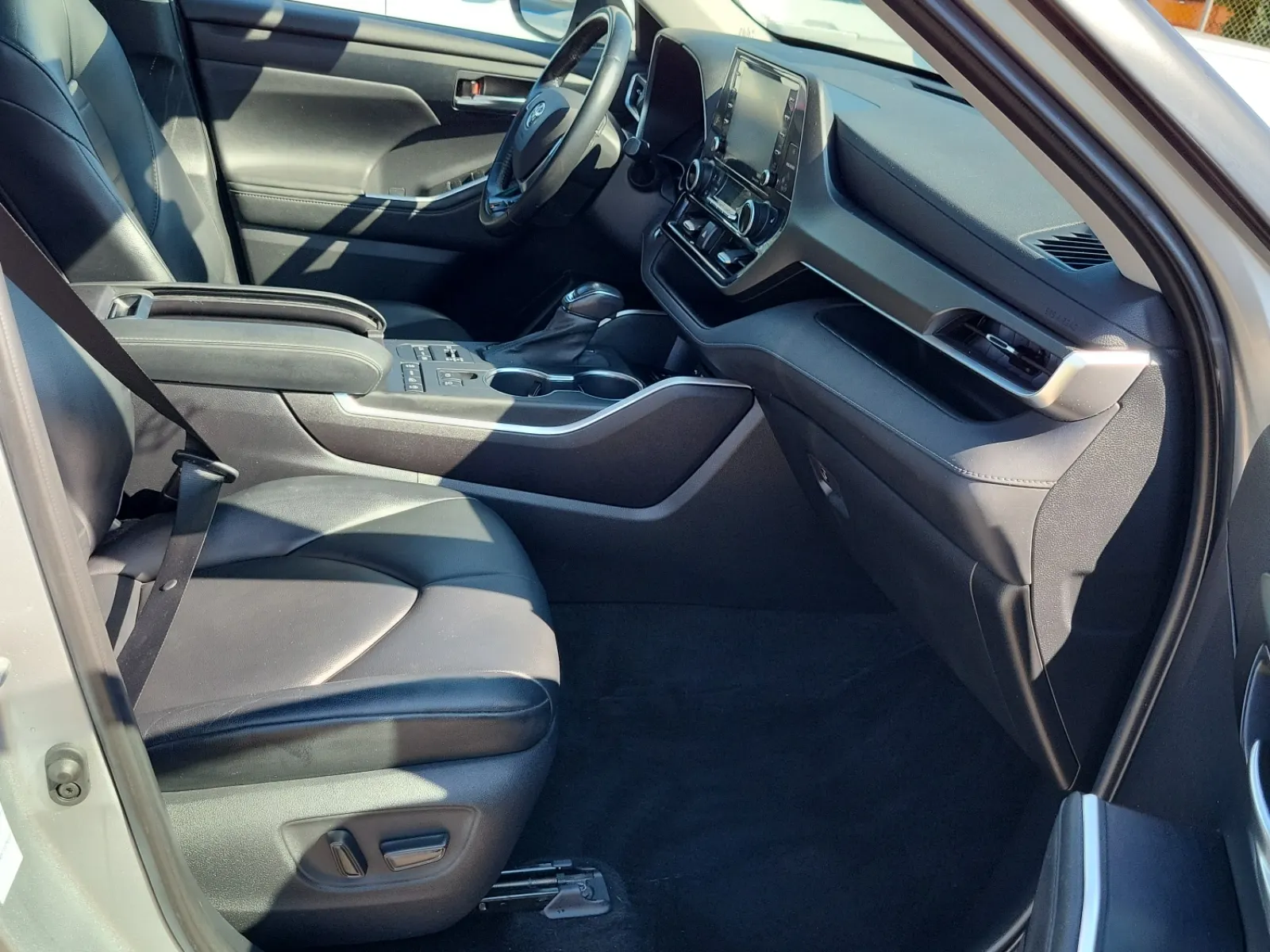 Right Side Interior Photo