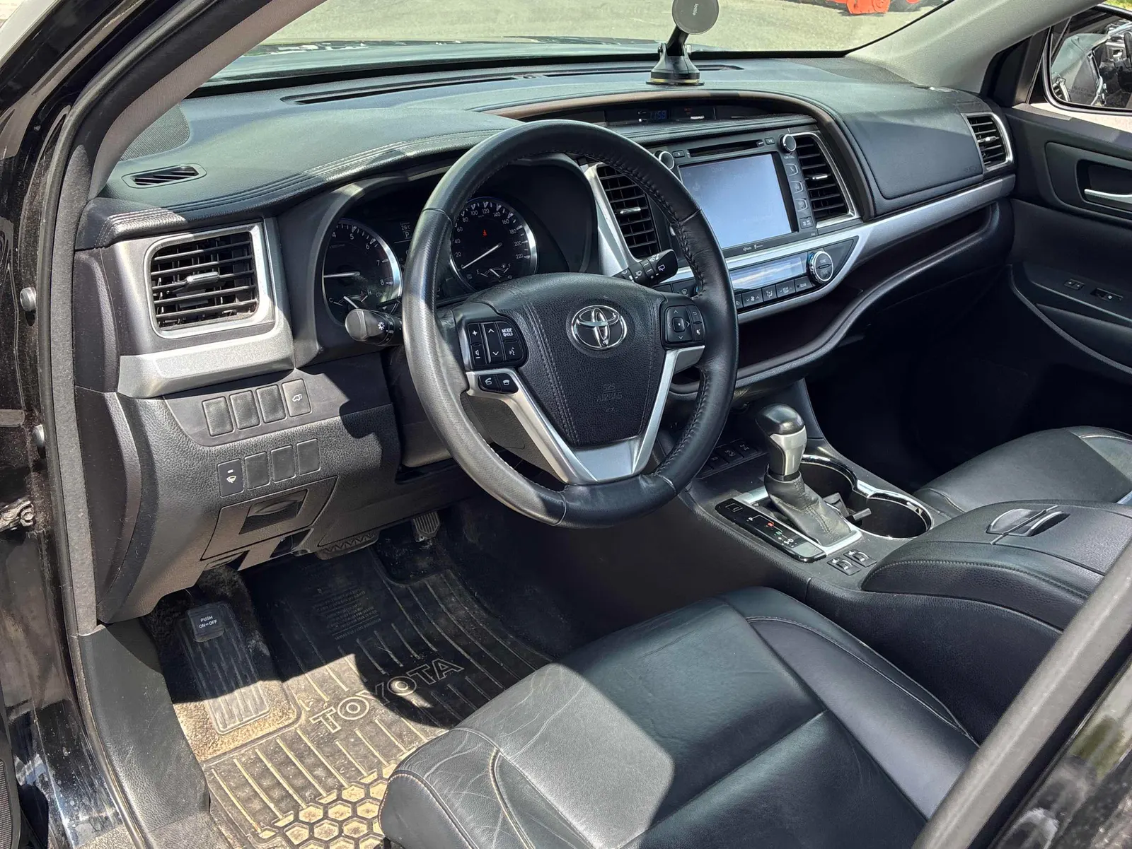 Interior driver side