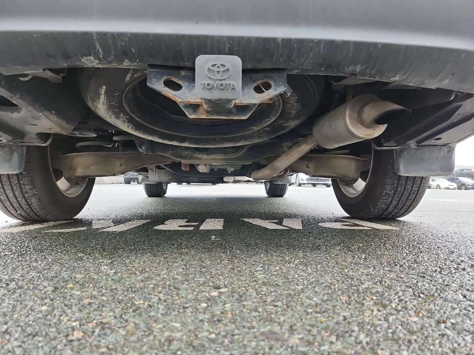 Undercarriage - Rear Photo
