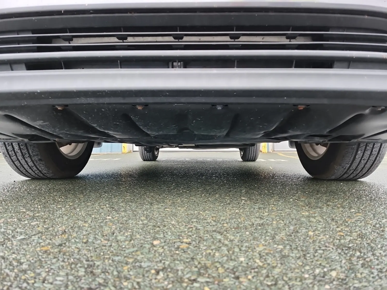 Undercarriage - Front Photo