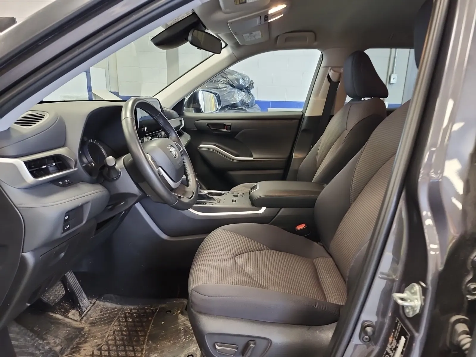 Front Interior Photo