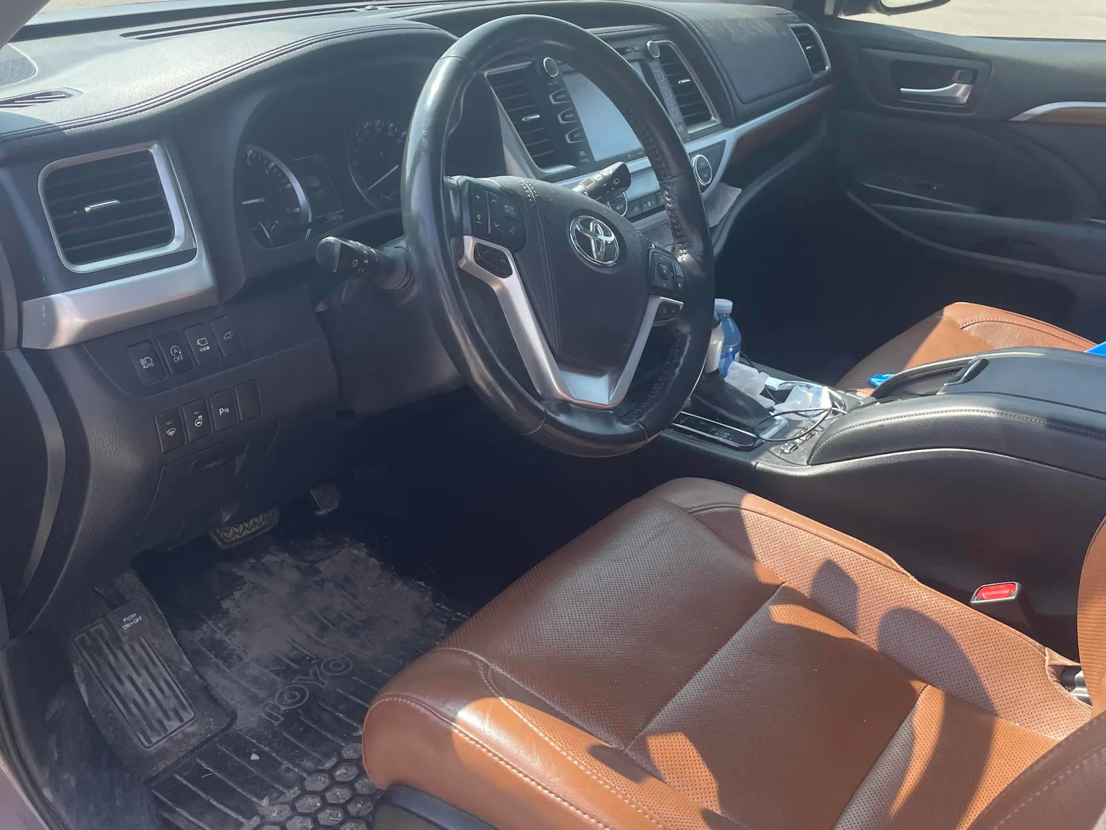 Interior driver side