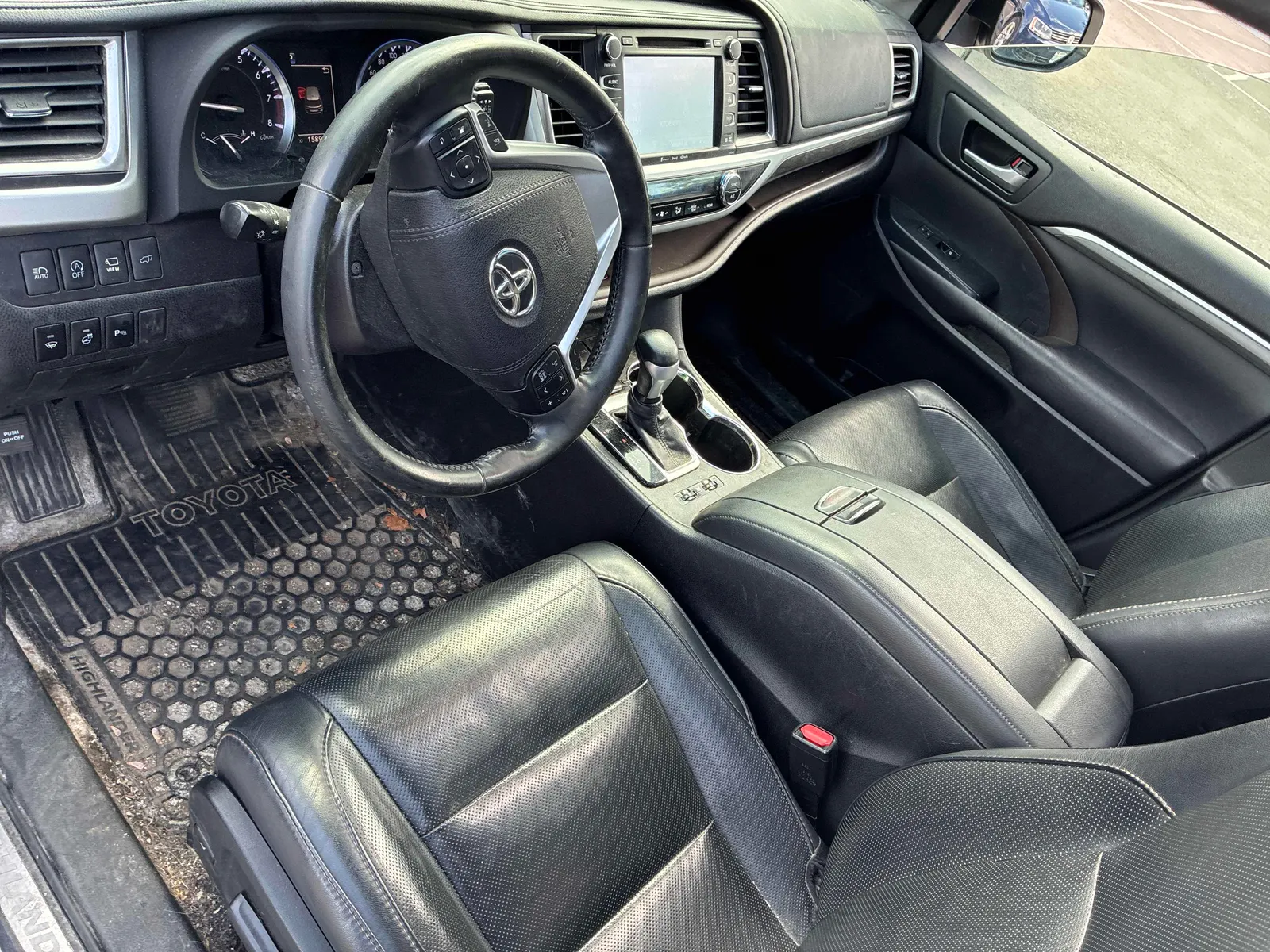 Interior driver side