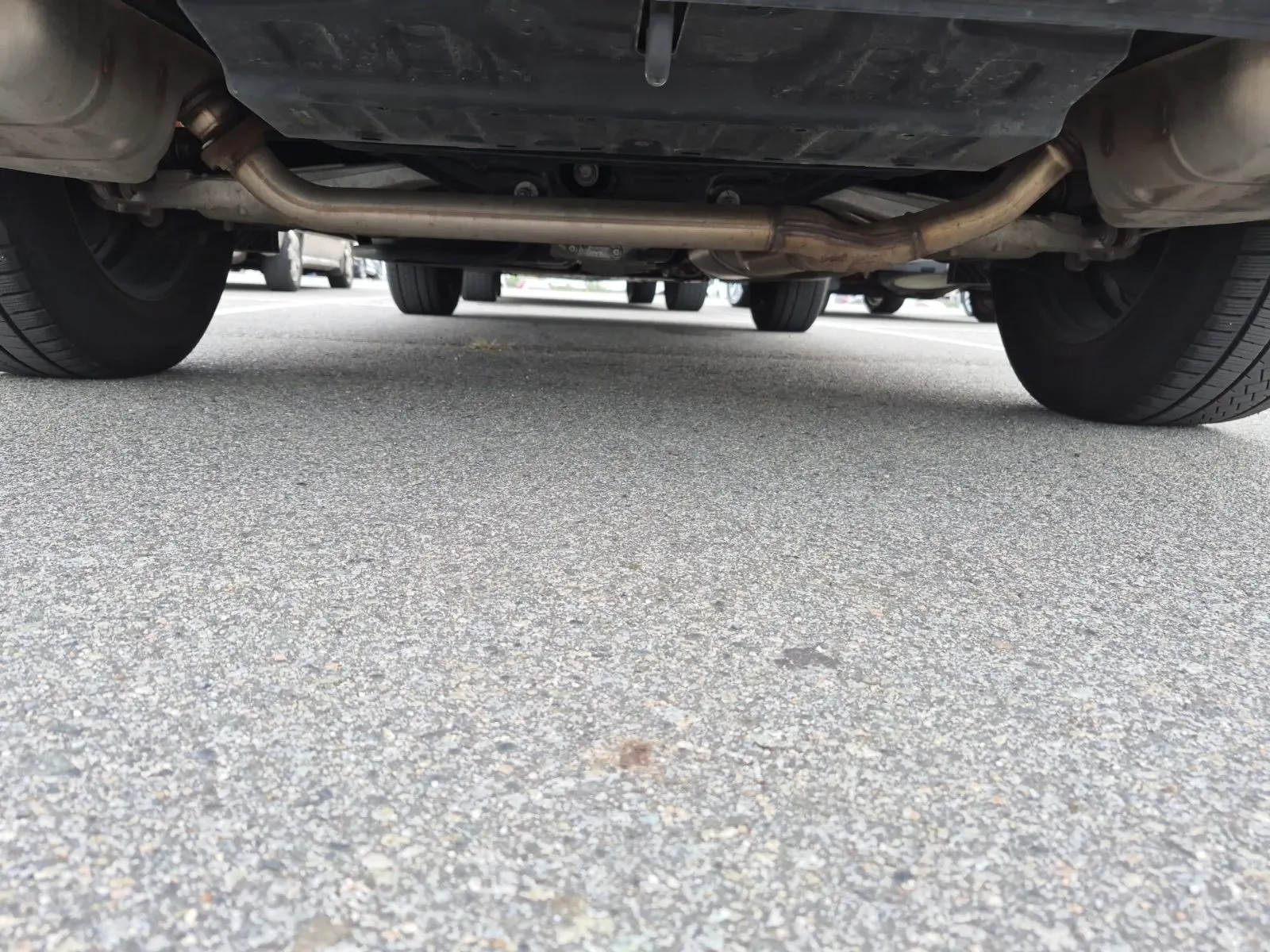 Undercarriage - Rear Photo
