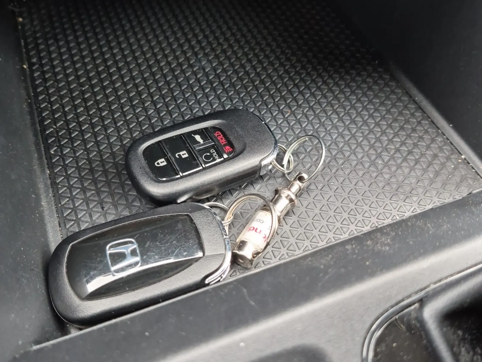 Keys/Fobs/Manual Photo