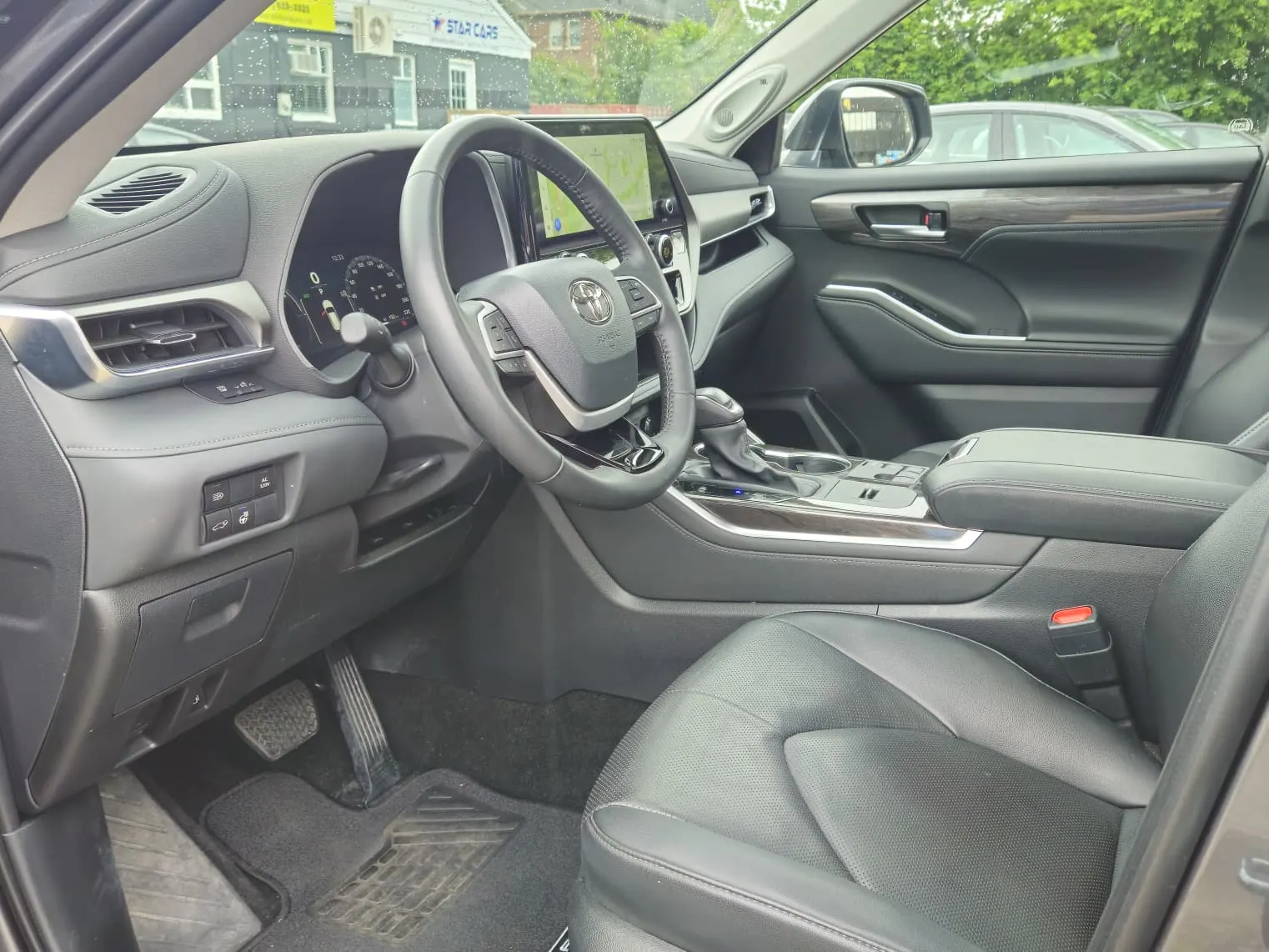 Interior driver side