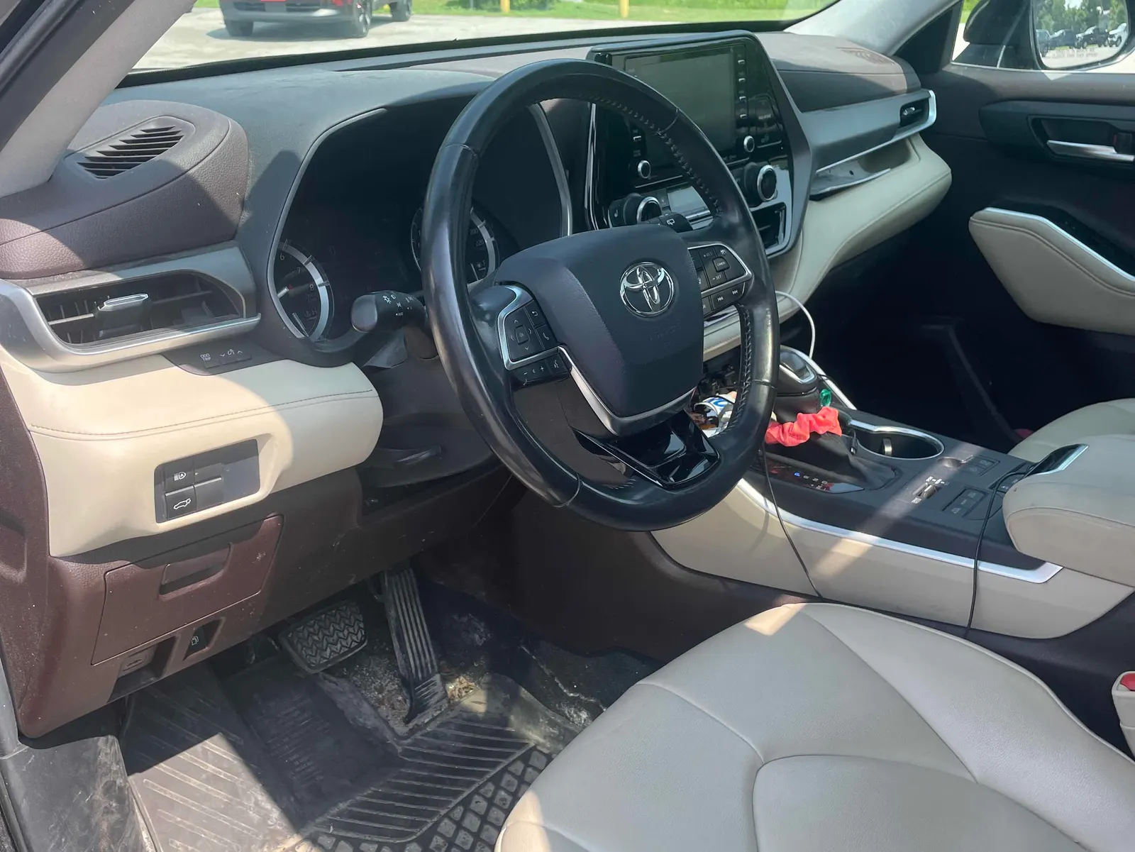 Interior driver side