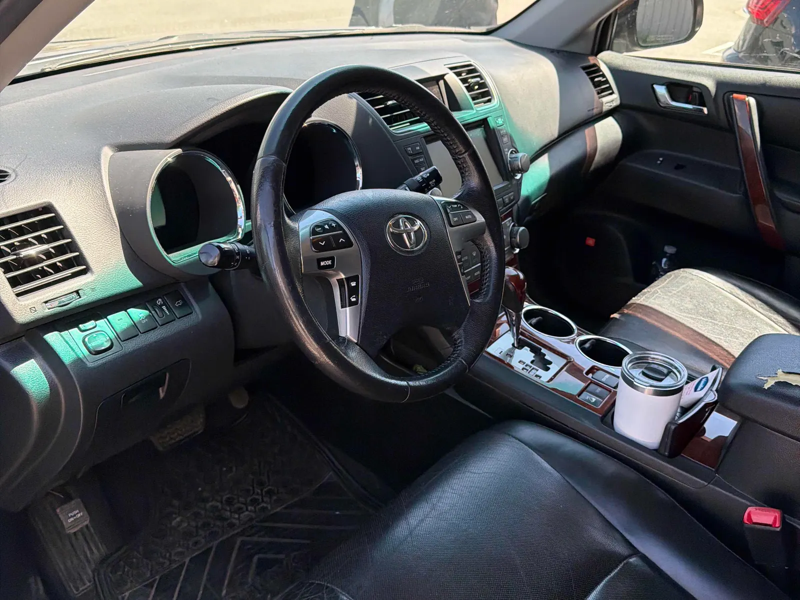 Interior driver side