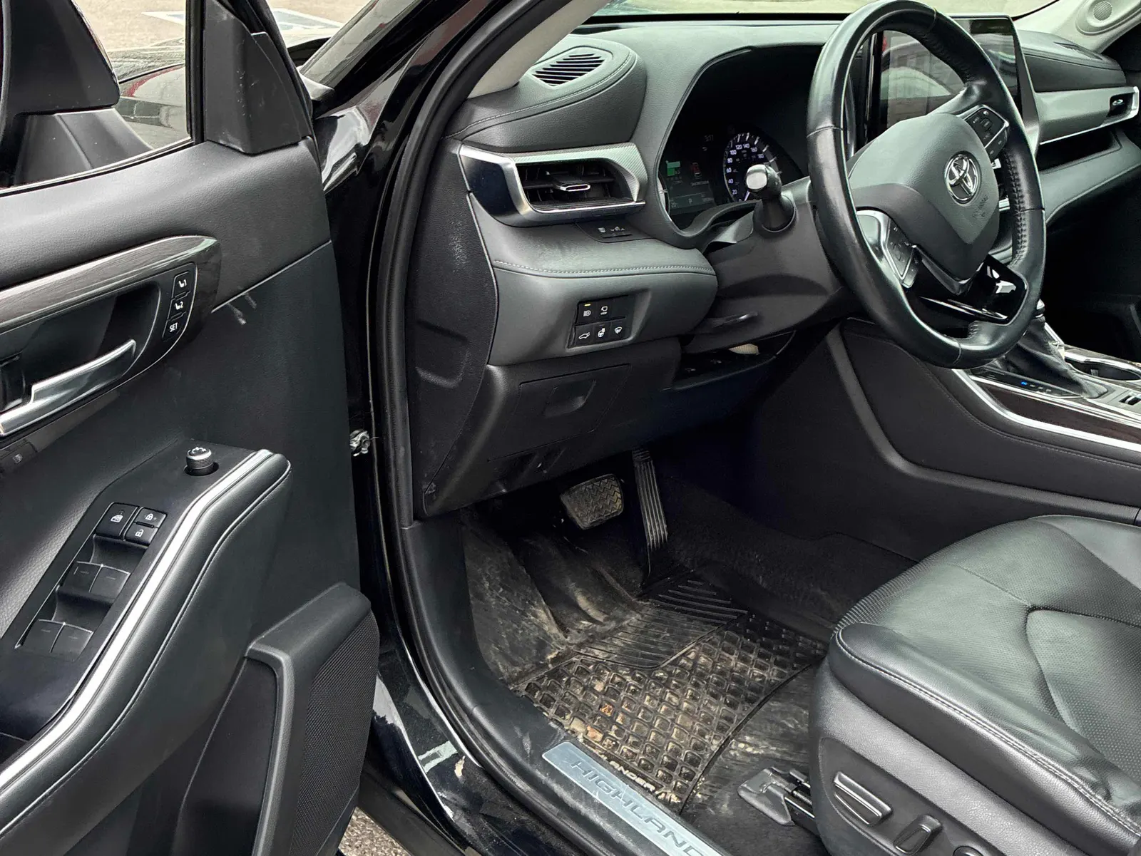 Interior driver side