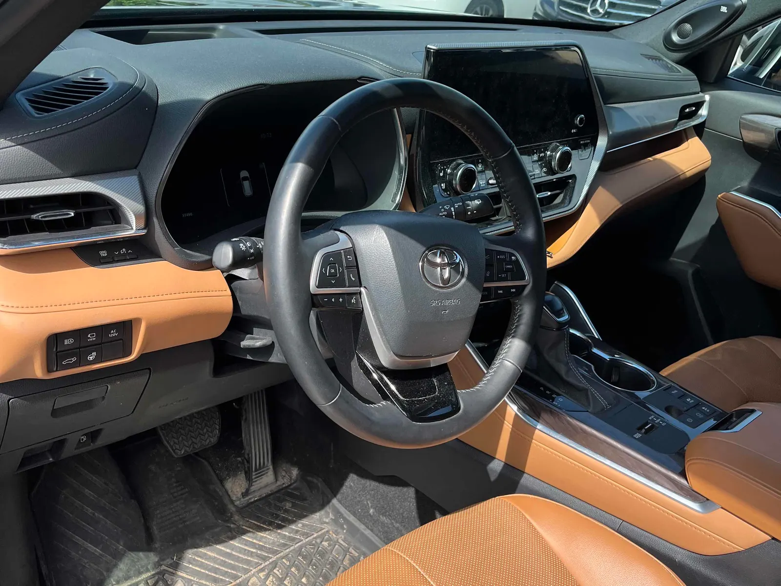Interior driver side