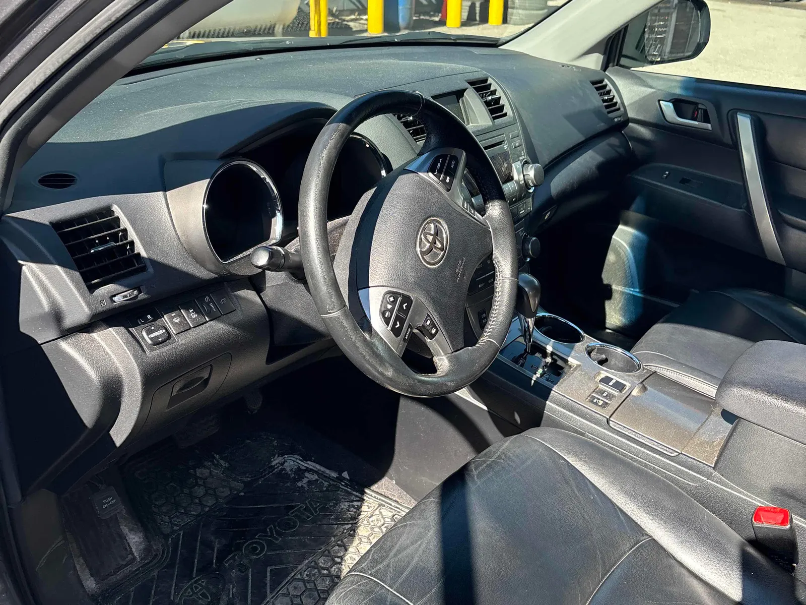 Interior driver side