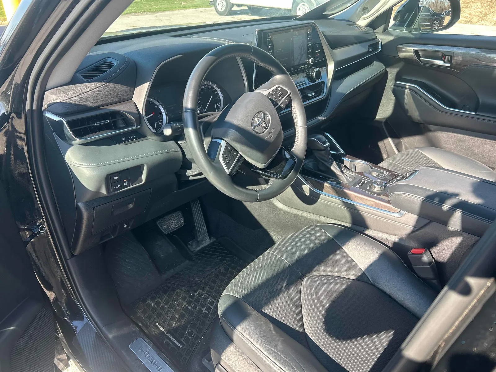 Interior driver side
