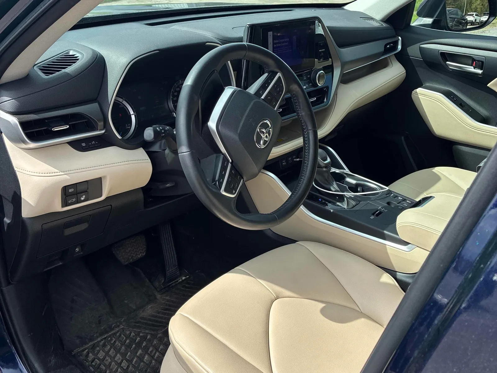 Interior driver side
