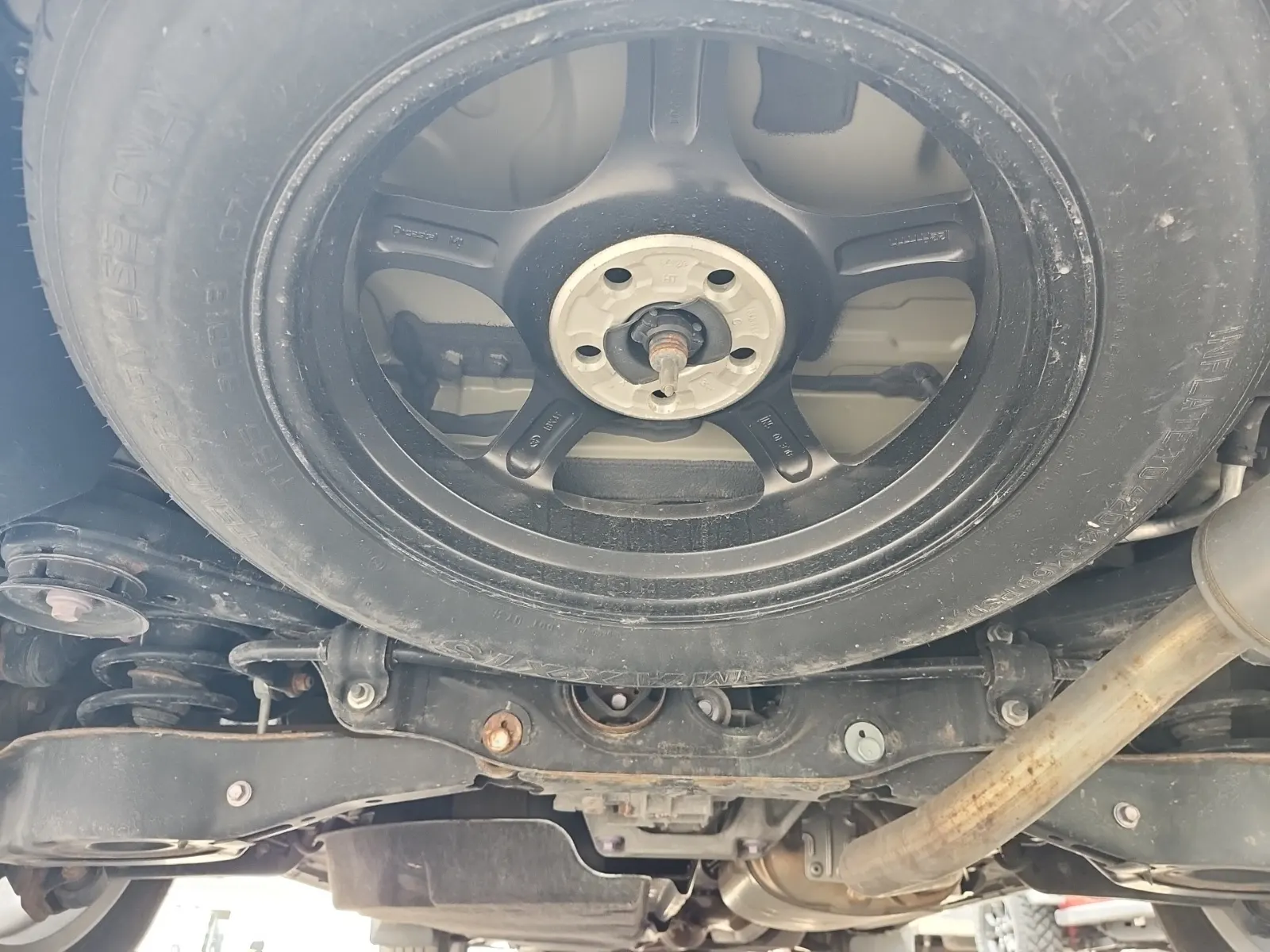 Spare Tire & Wheel Photo