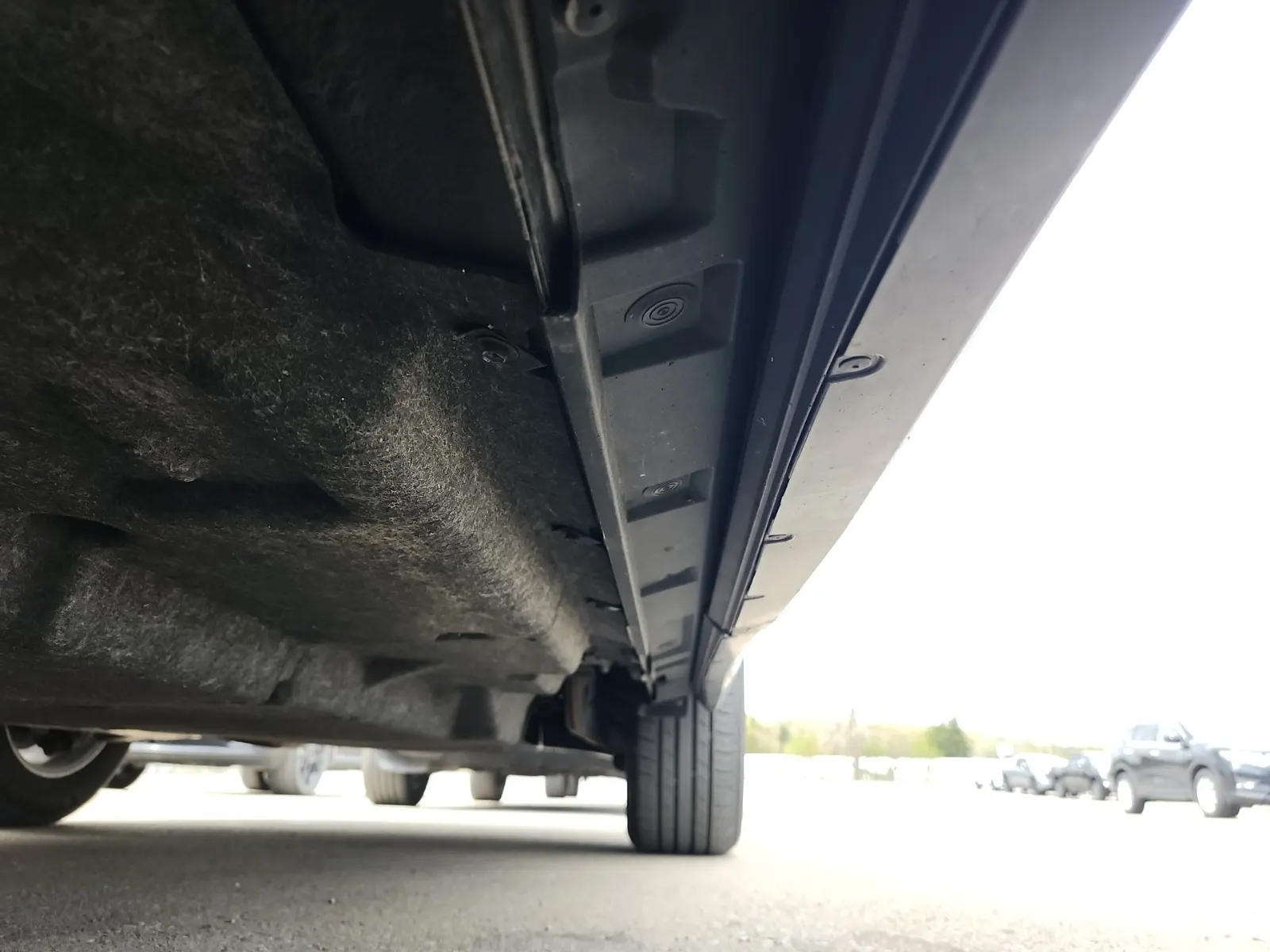 Undercarriage - Driver Photo
