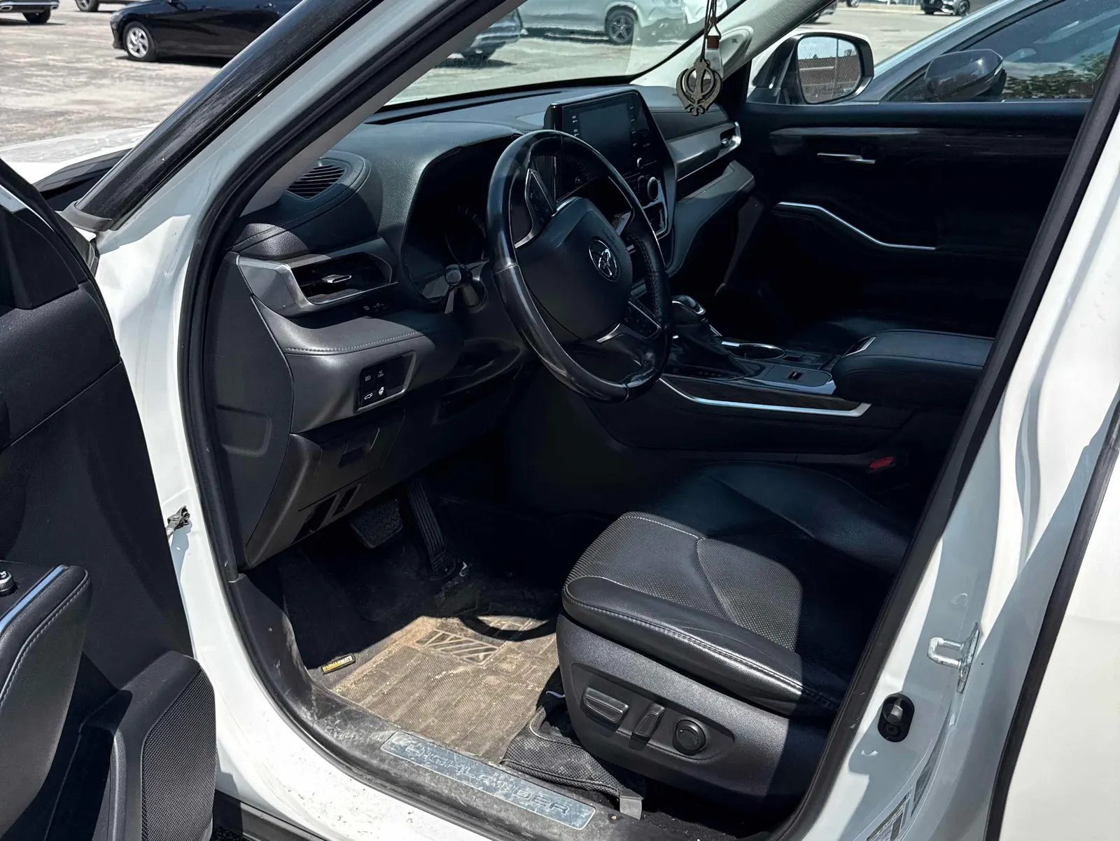 Interior driver side