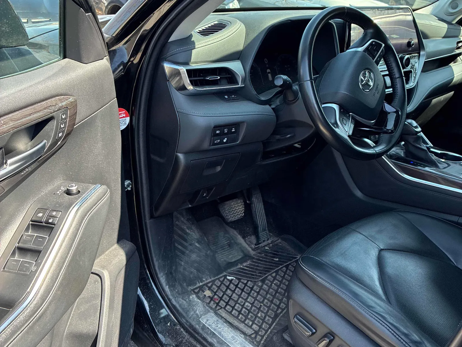 Interior driver side