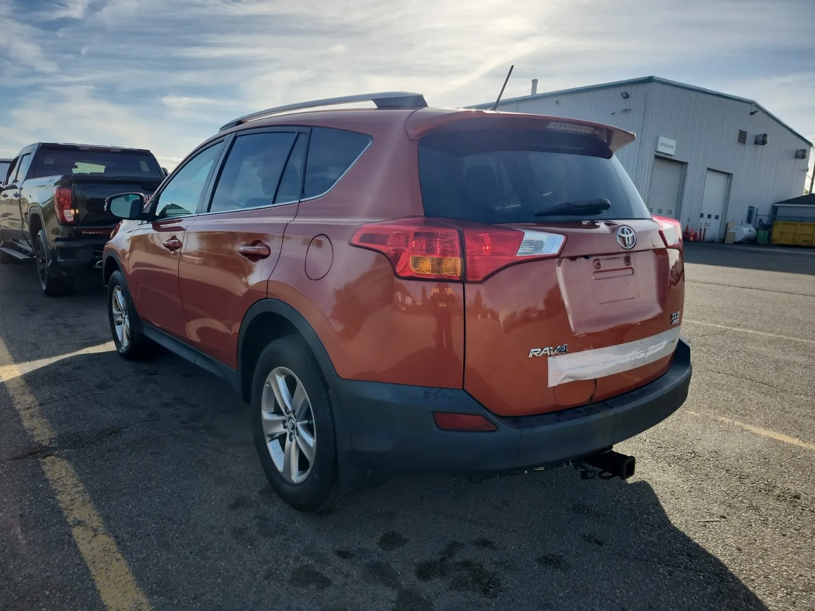 Driver Rear 3/4 Photo