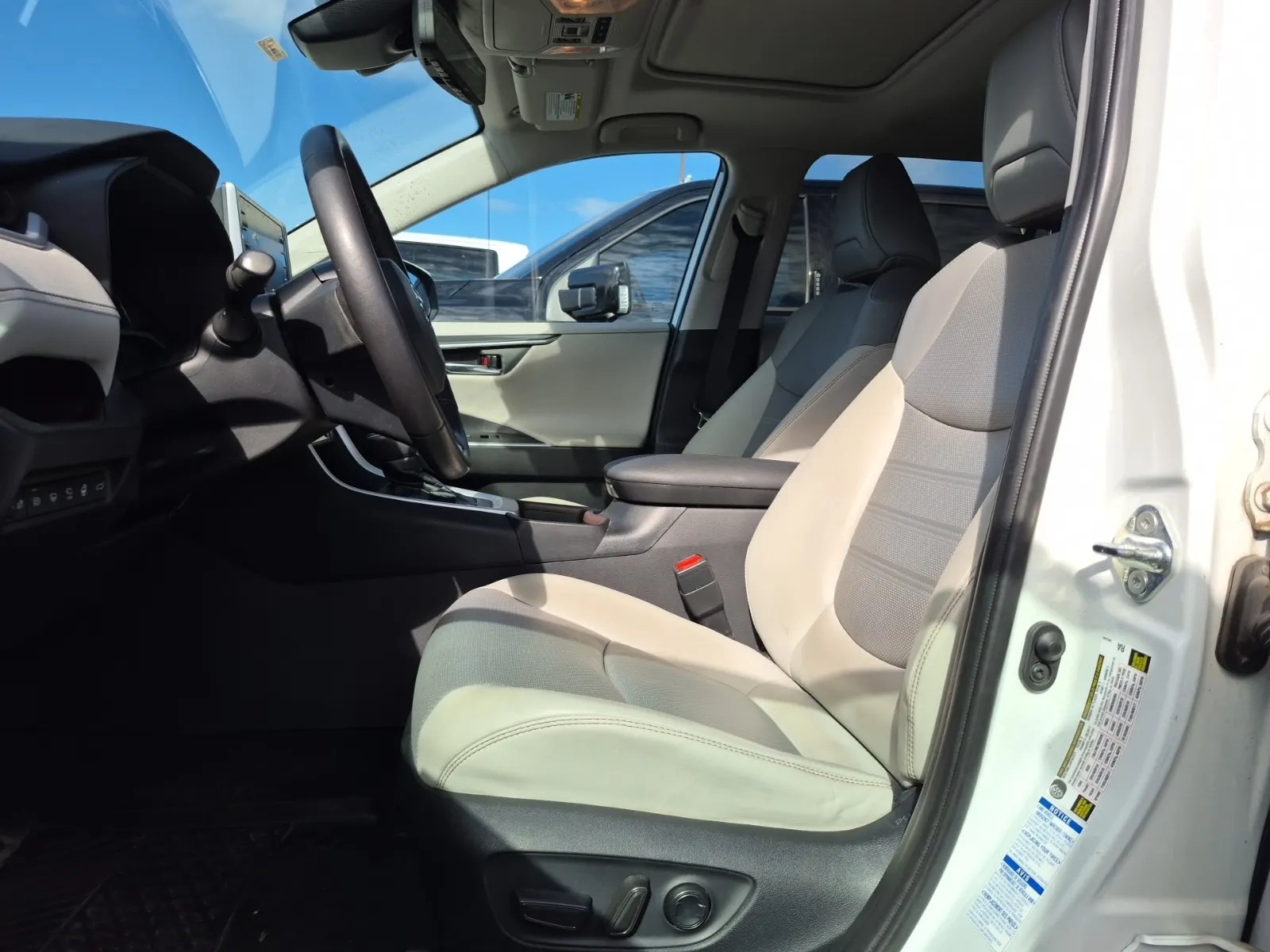 Front Interior Photo