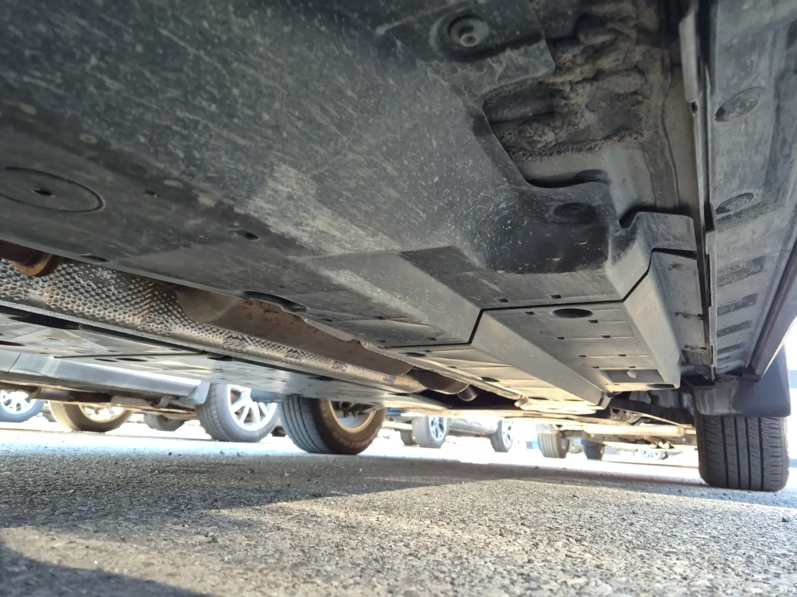 Undercarriage - Passenger Photo