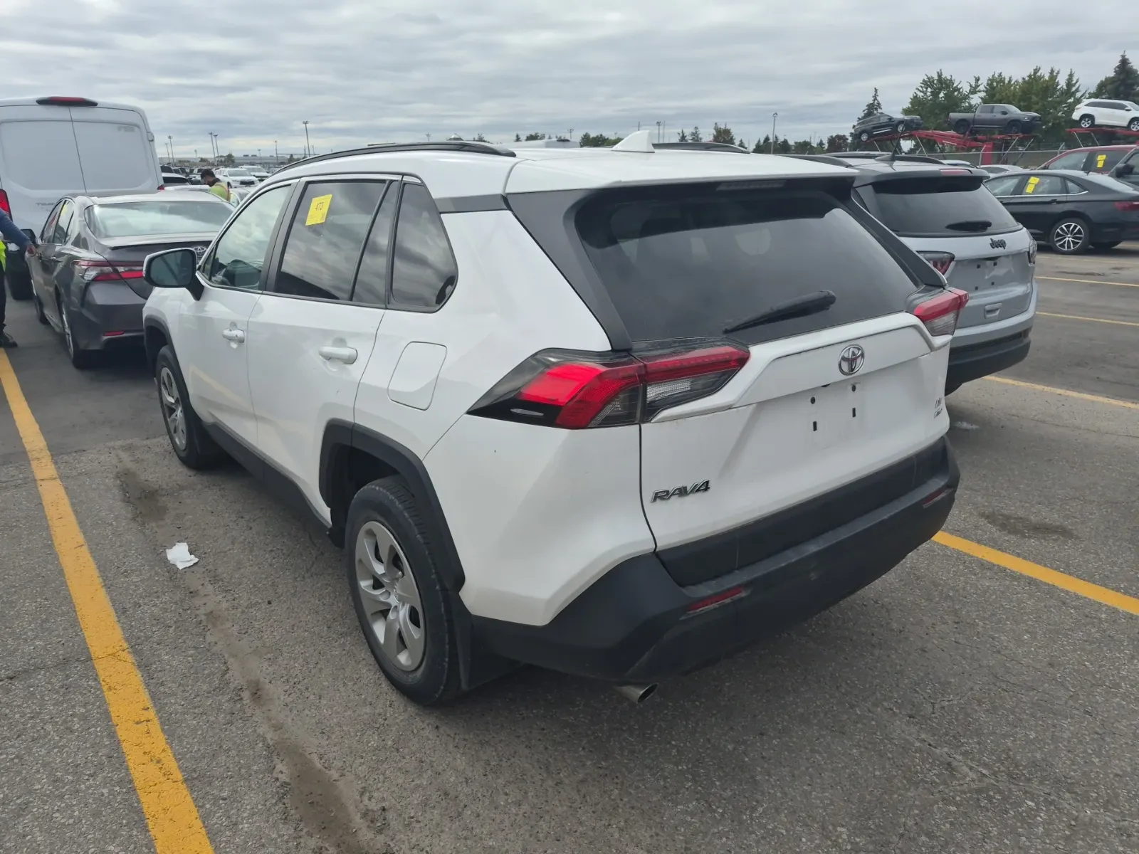 Driver Rear 3/4 Photo