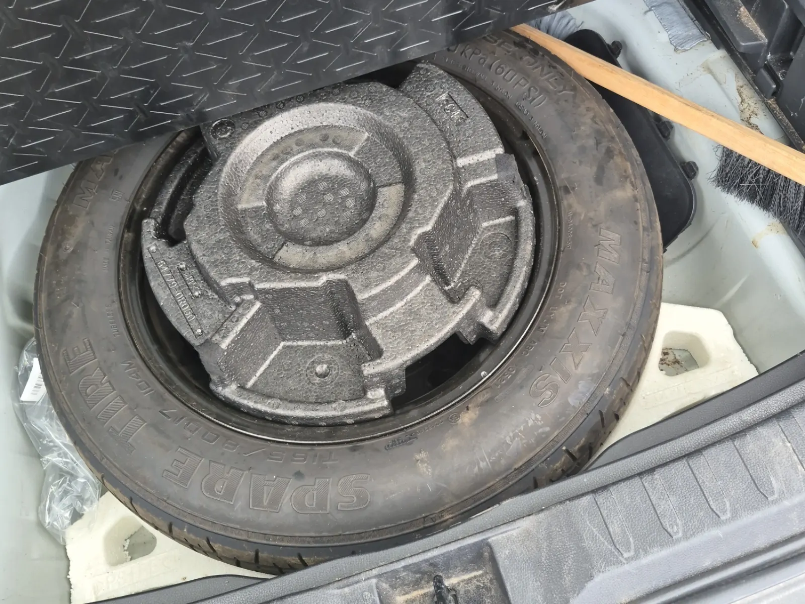 Spare Tire & Wheel Photo