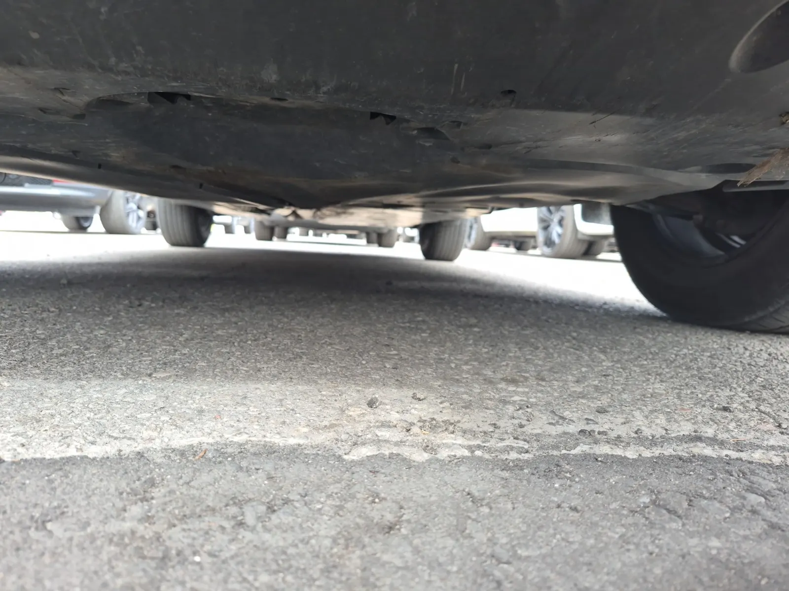 Undercarriage - Front Photo