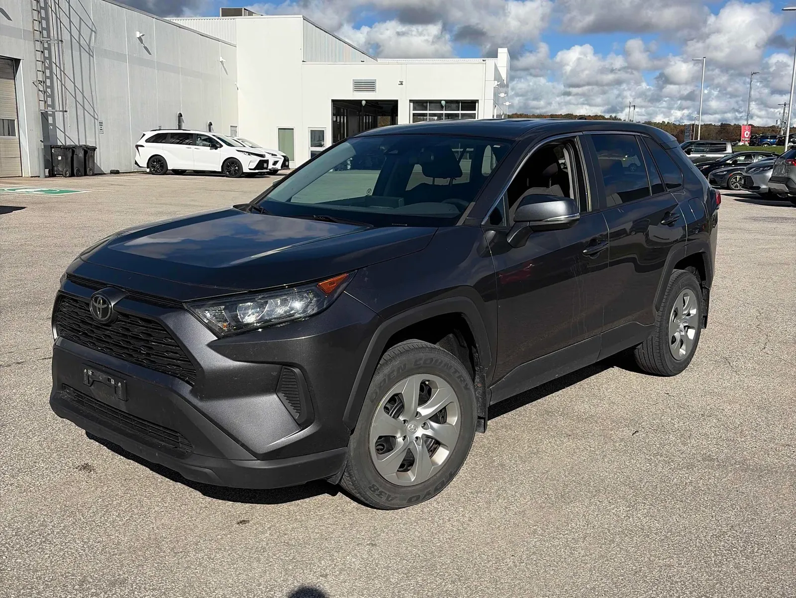 3/4 Front (Main image)