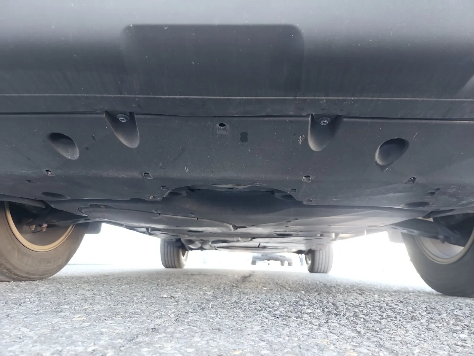 Undercarriage - Front Photo