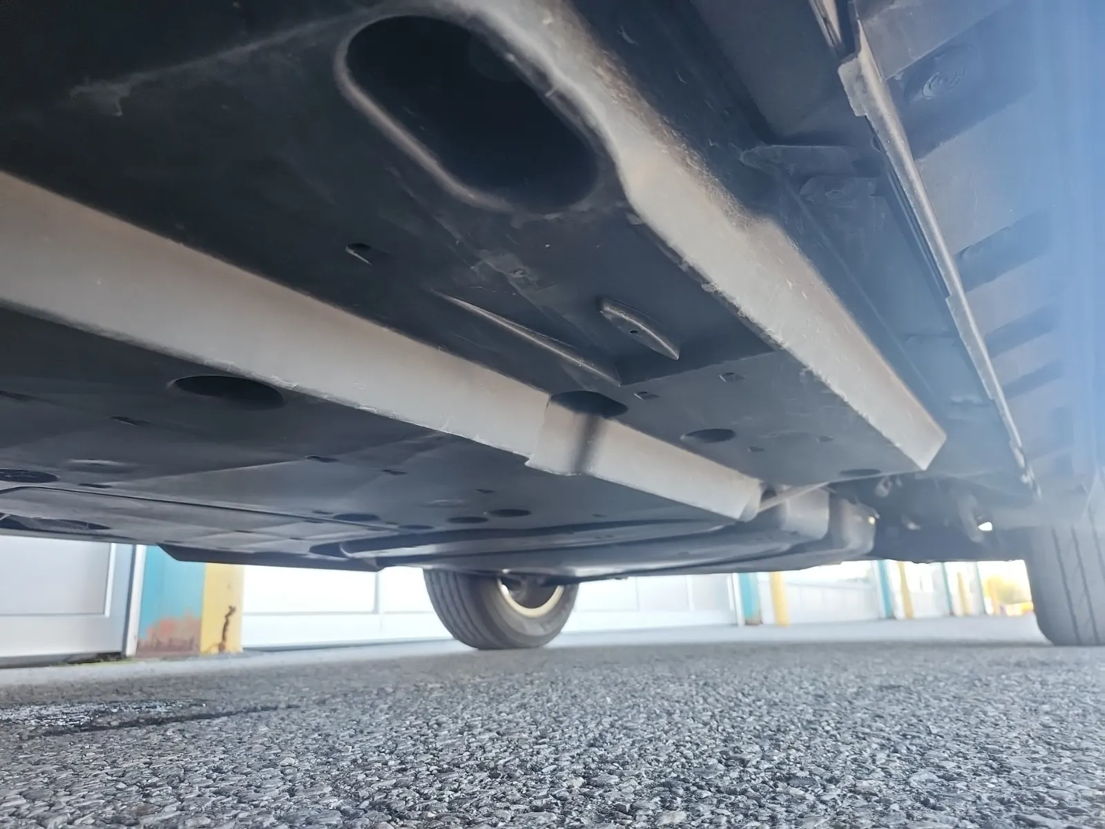 Undercarriage - Driver Photo