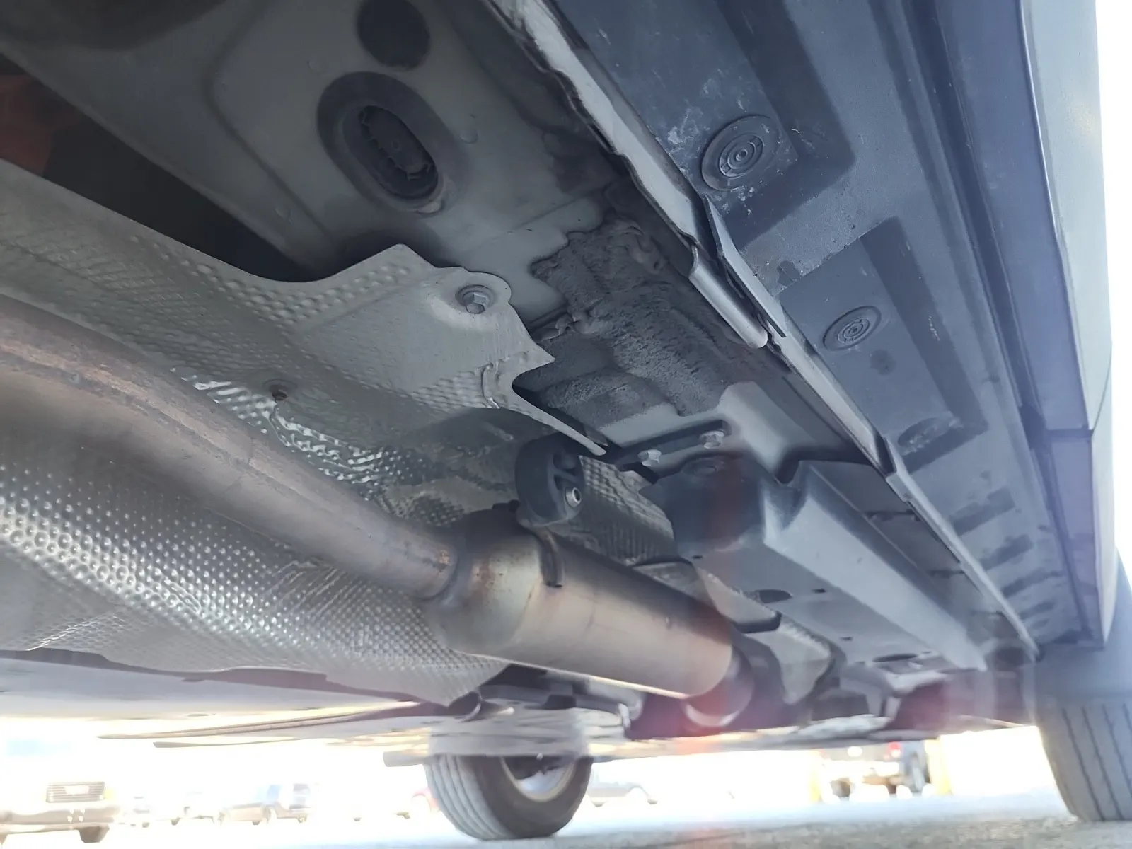 Undercarriage - Passenger Photo