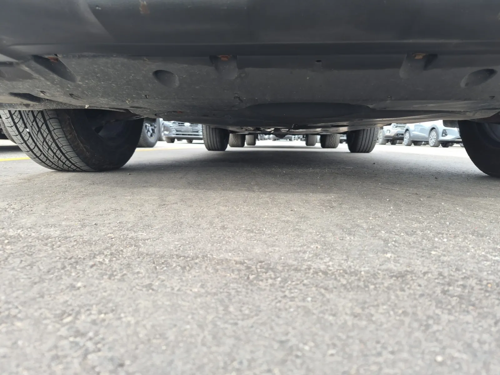Undercarriage - Front Photo