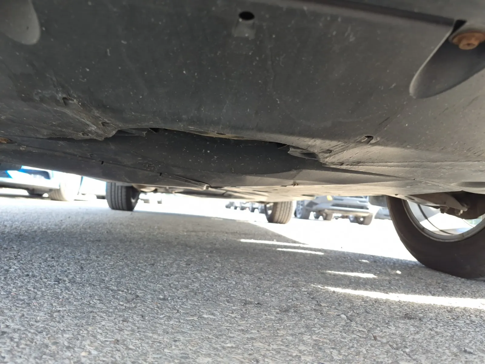 Undercarriage - Front Photo