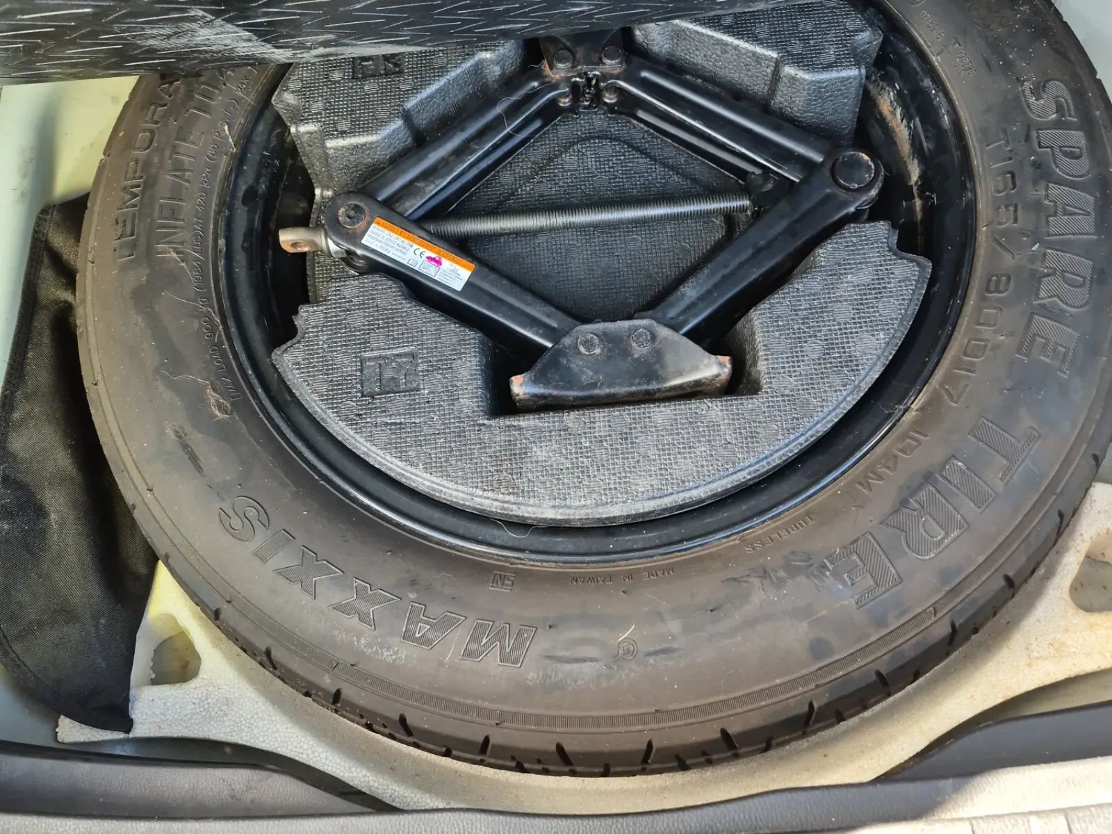 Spare Tire & Wheel Photo
