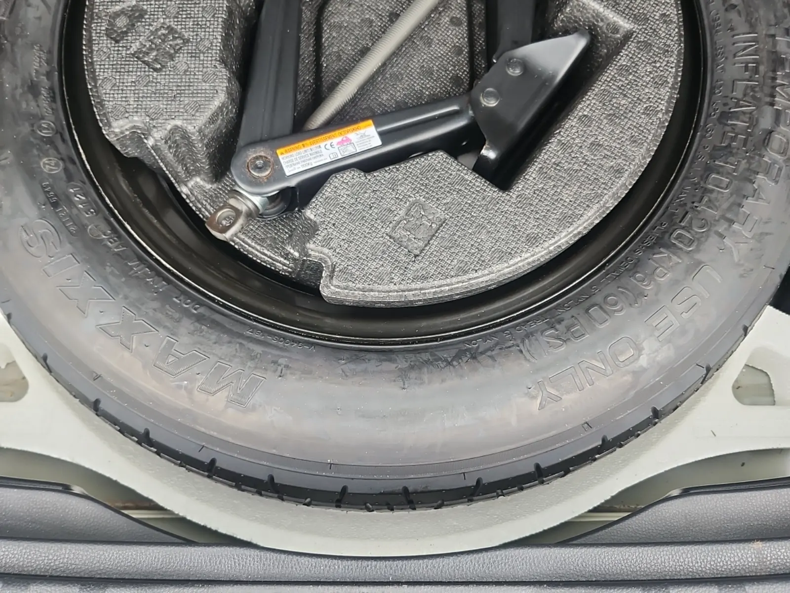 Spare Tire & Wheel Photo