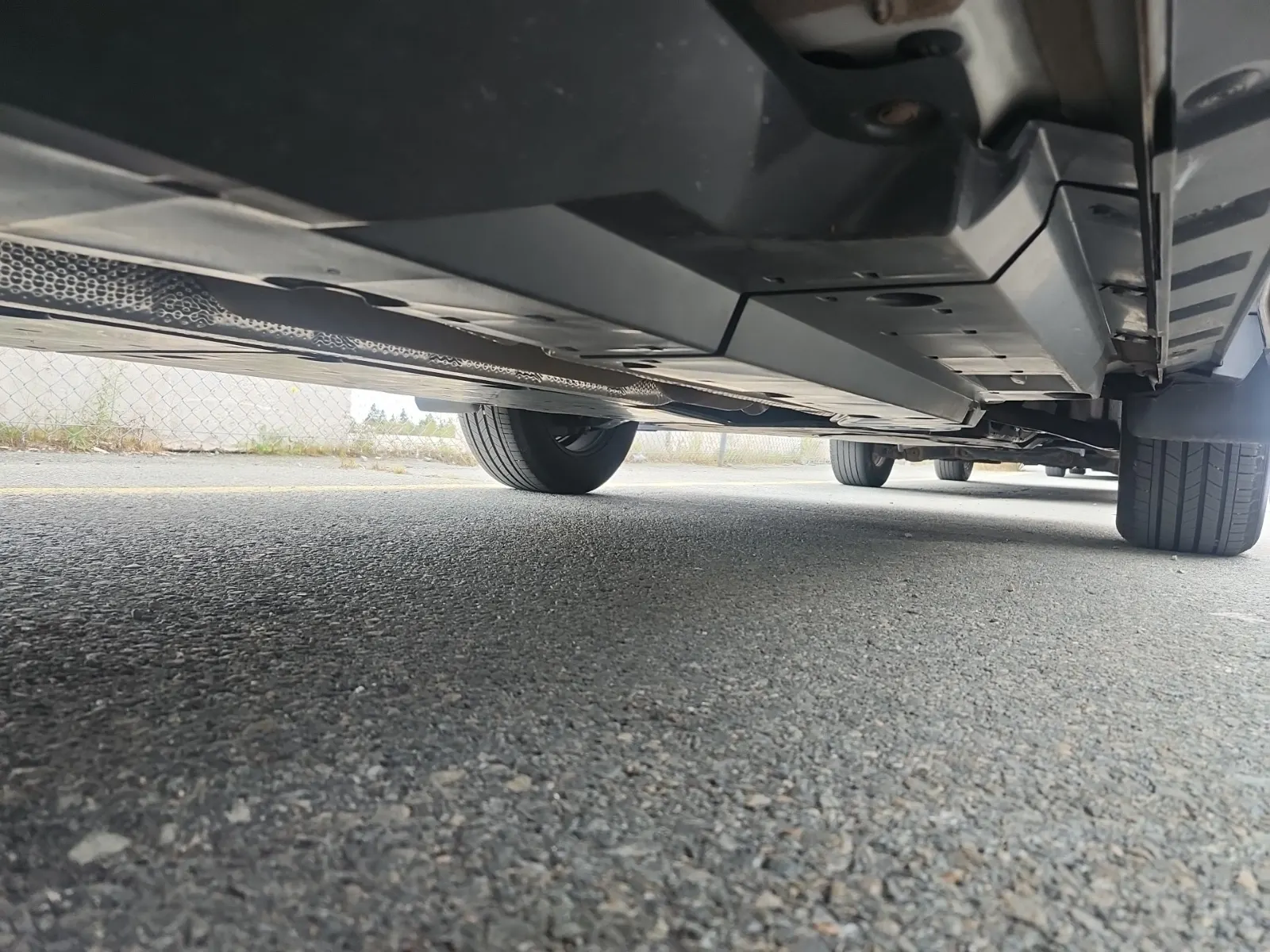 Undercarriage - Passenger Photo
