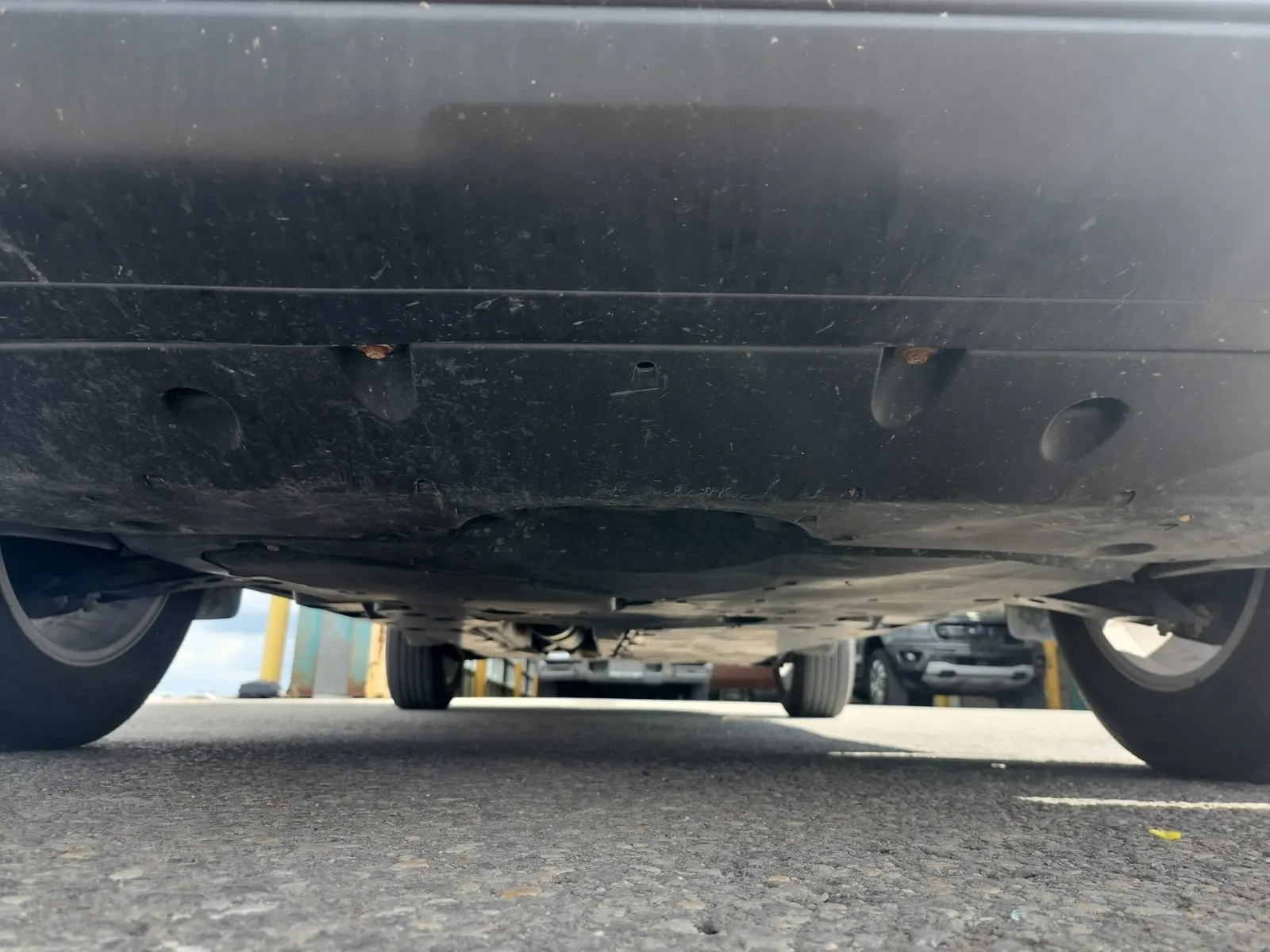 Undercarriage - Front Photo