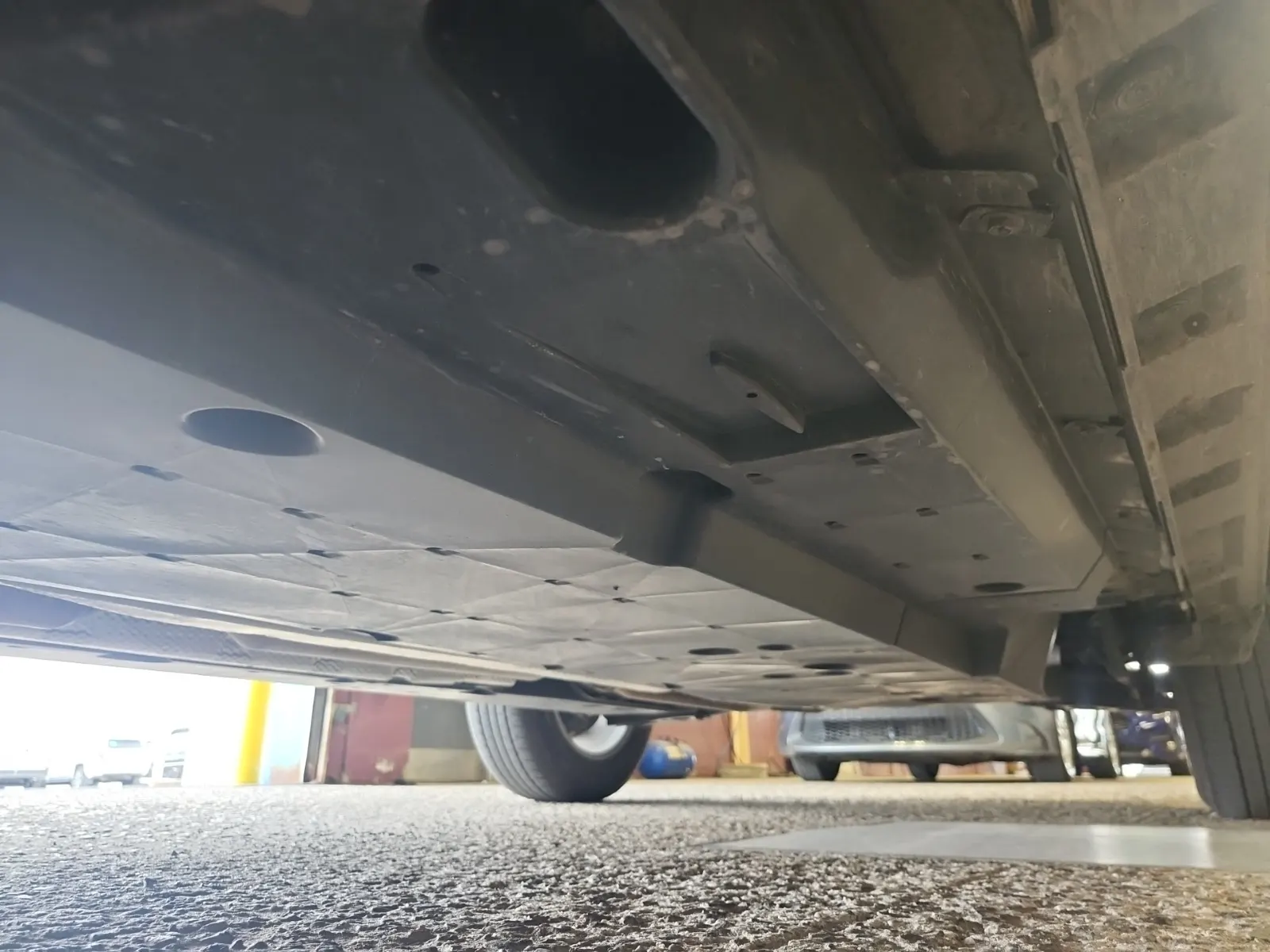 Undercarriage - Driver Photo