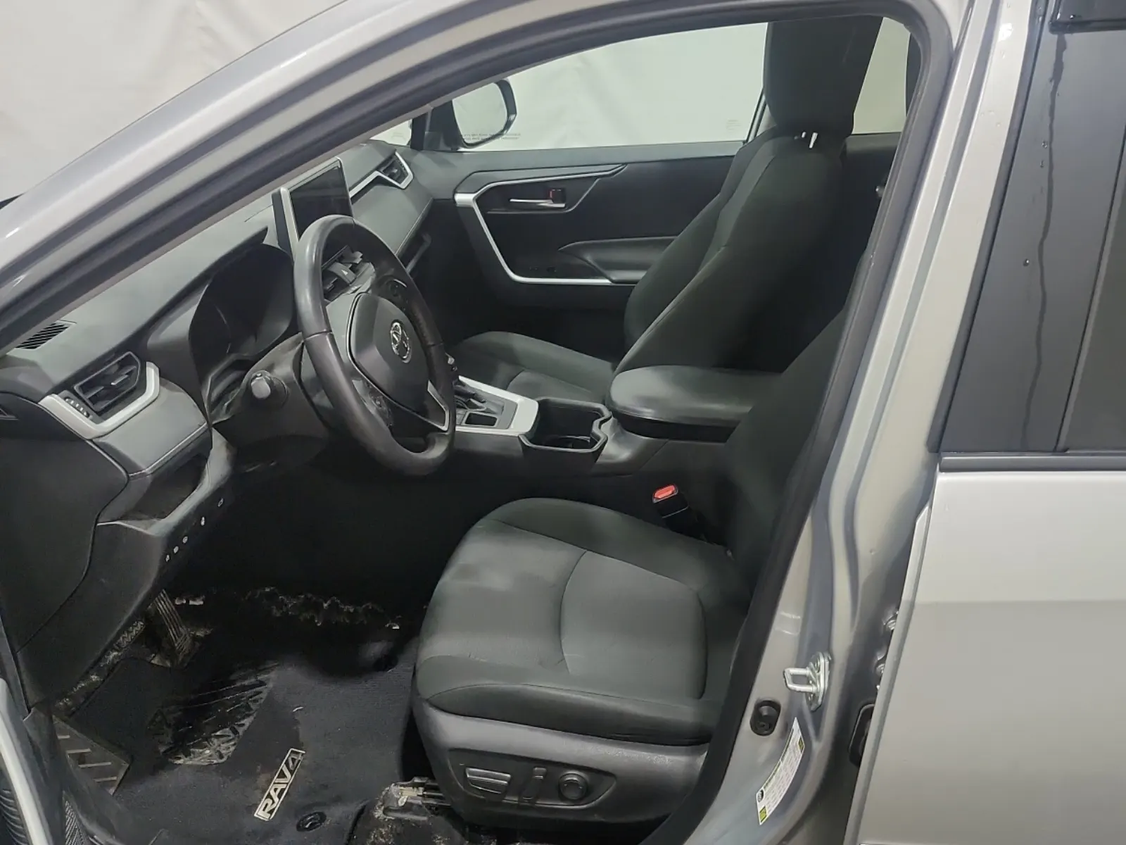 Front Interior Photo