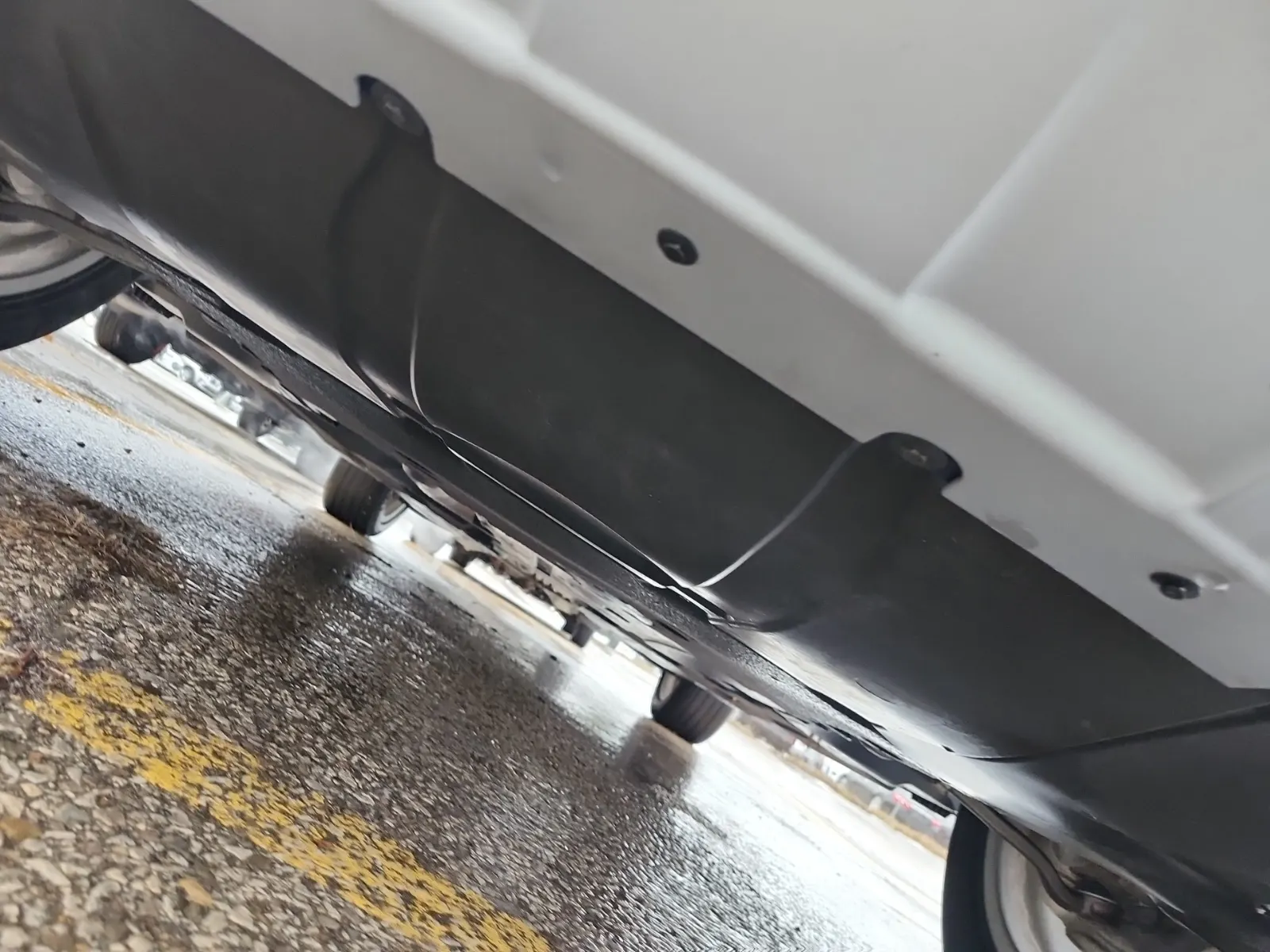 Undercarriage - Front Photo