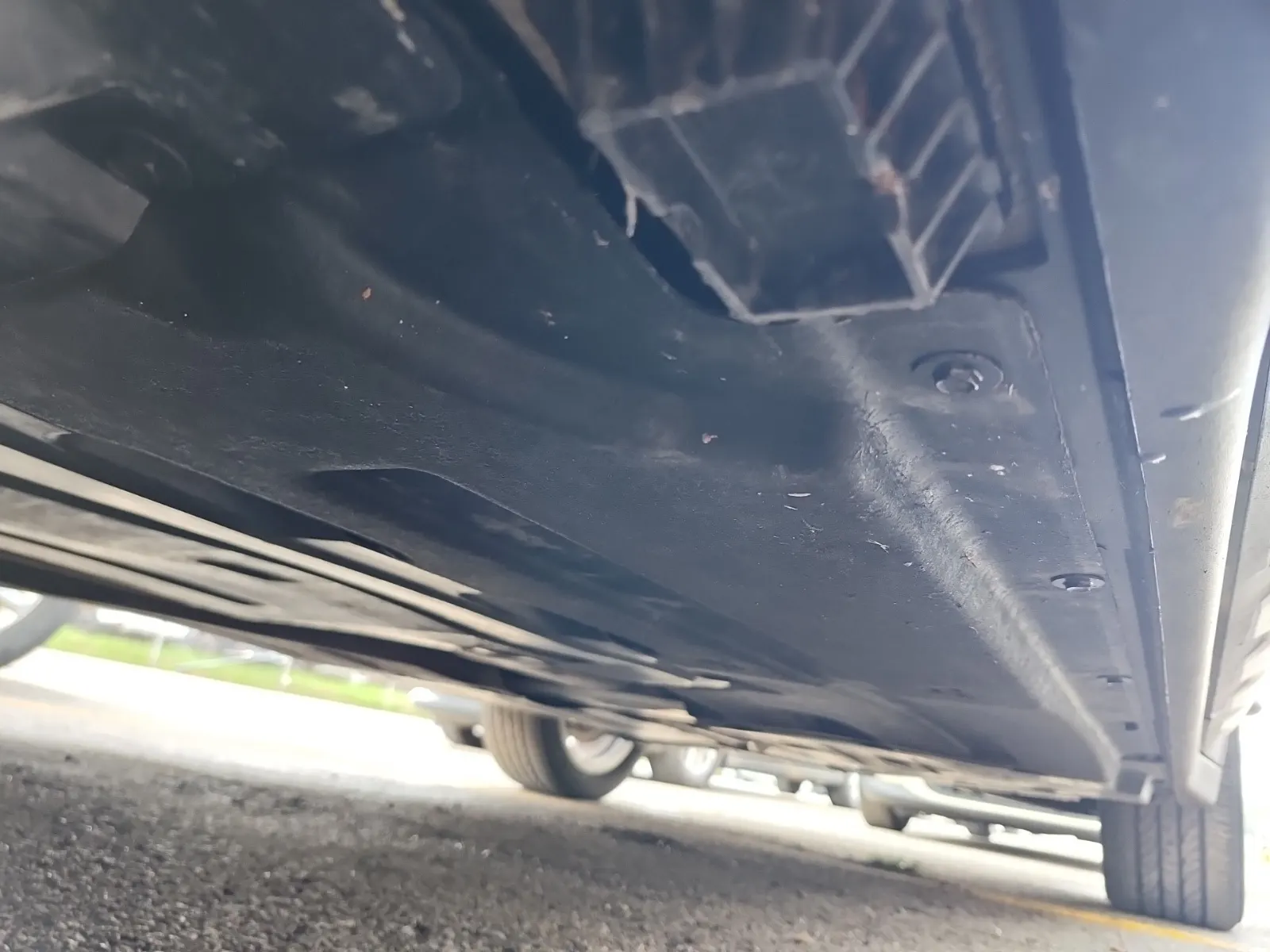 Undercarriage - Driver Photo