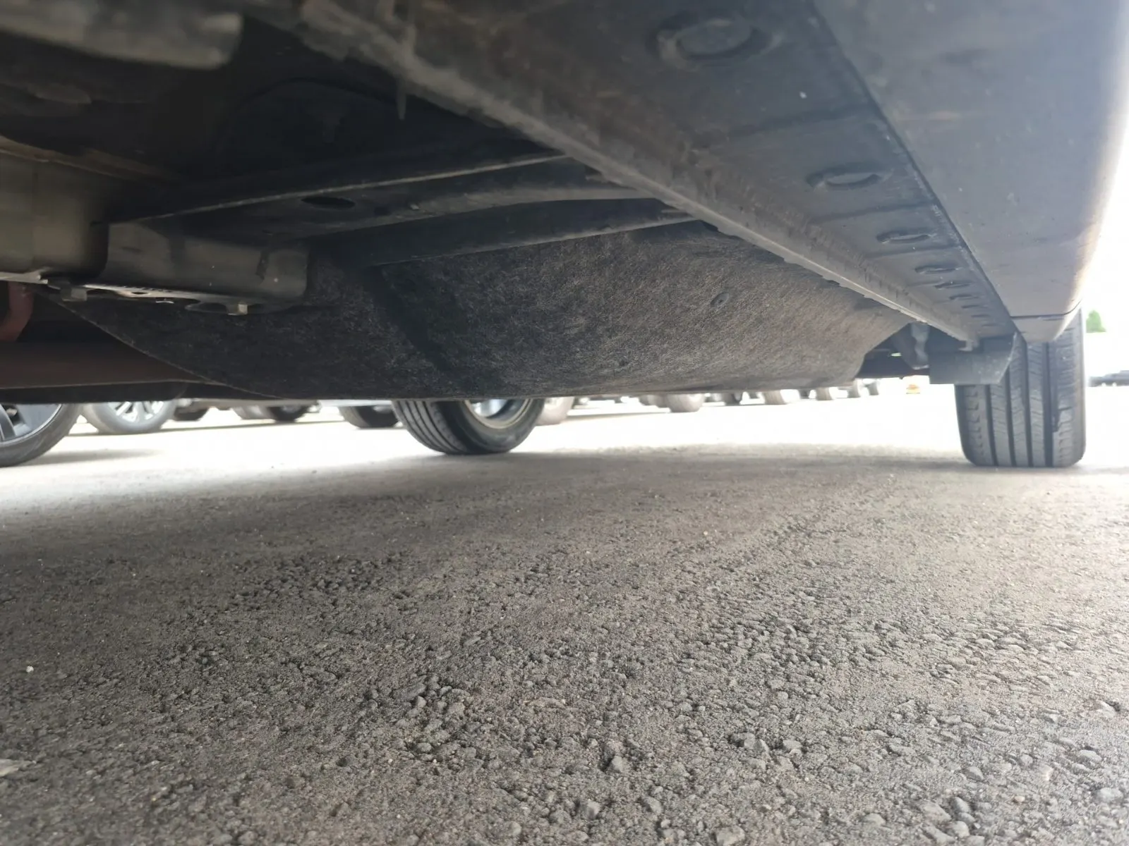 Undercarriage - Driver Photo
