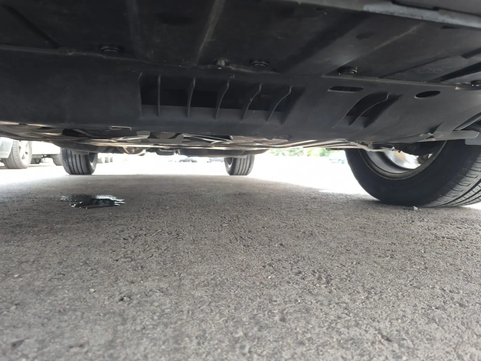 Undercarriage - Front Photo
