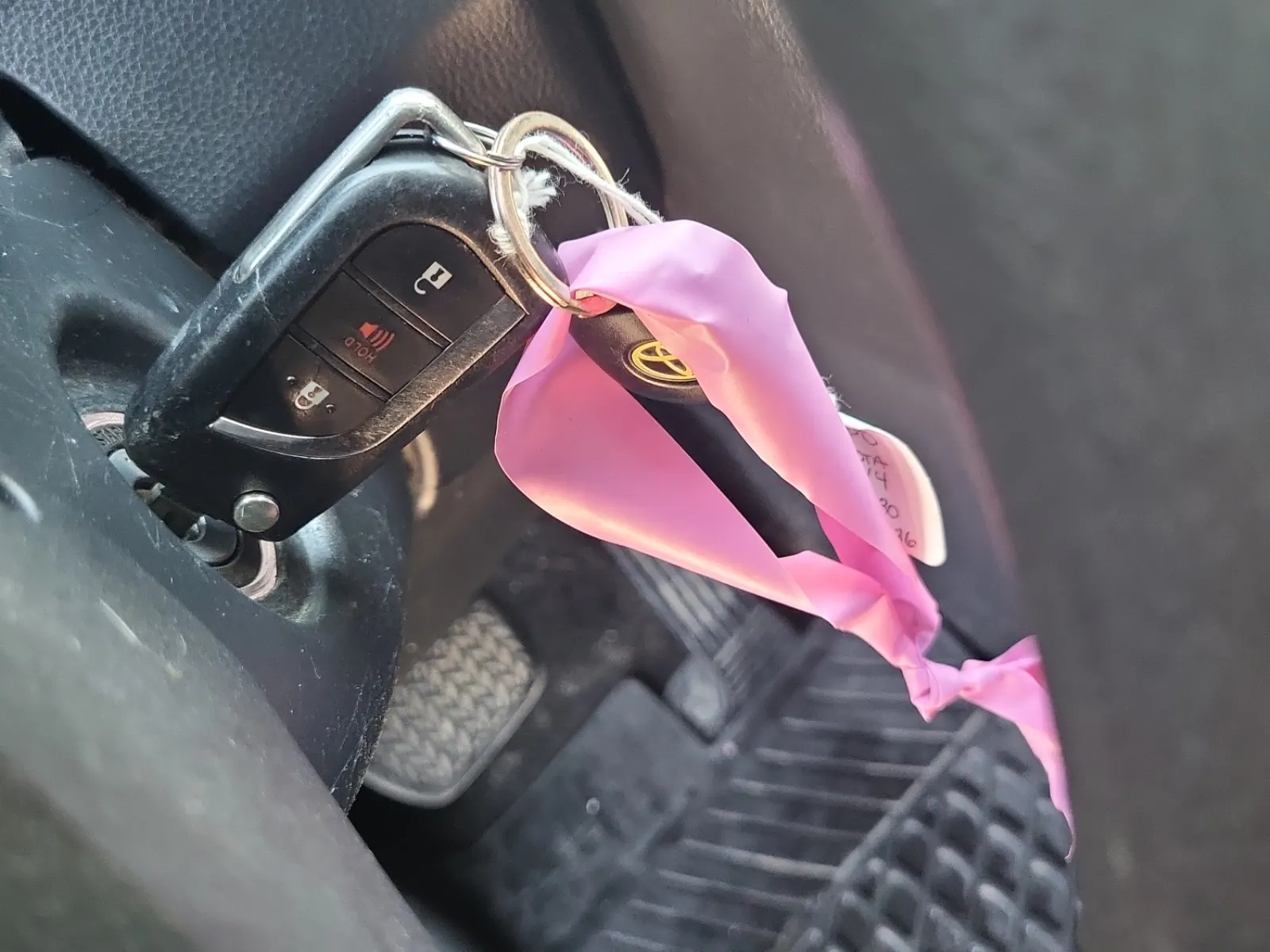 Keys/Fobs/Manual Photo